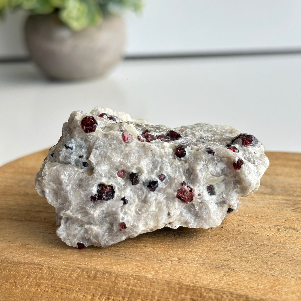 Garnet In Quartz Matrix Pce 146g