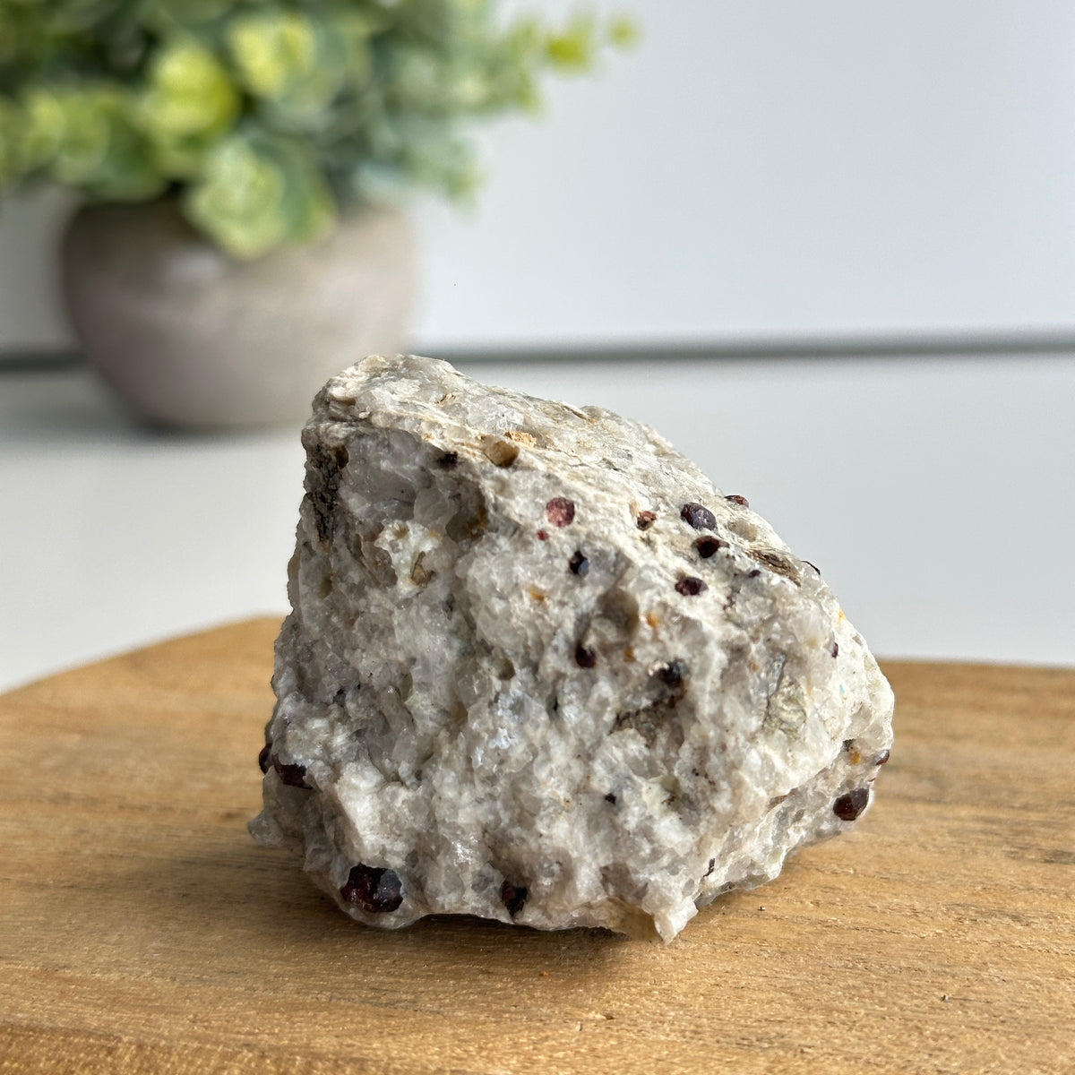 Garnet In Quartz Matrix Pce 140g