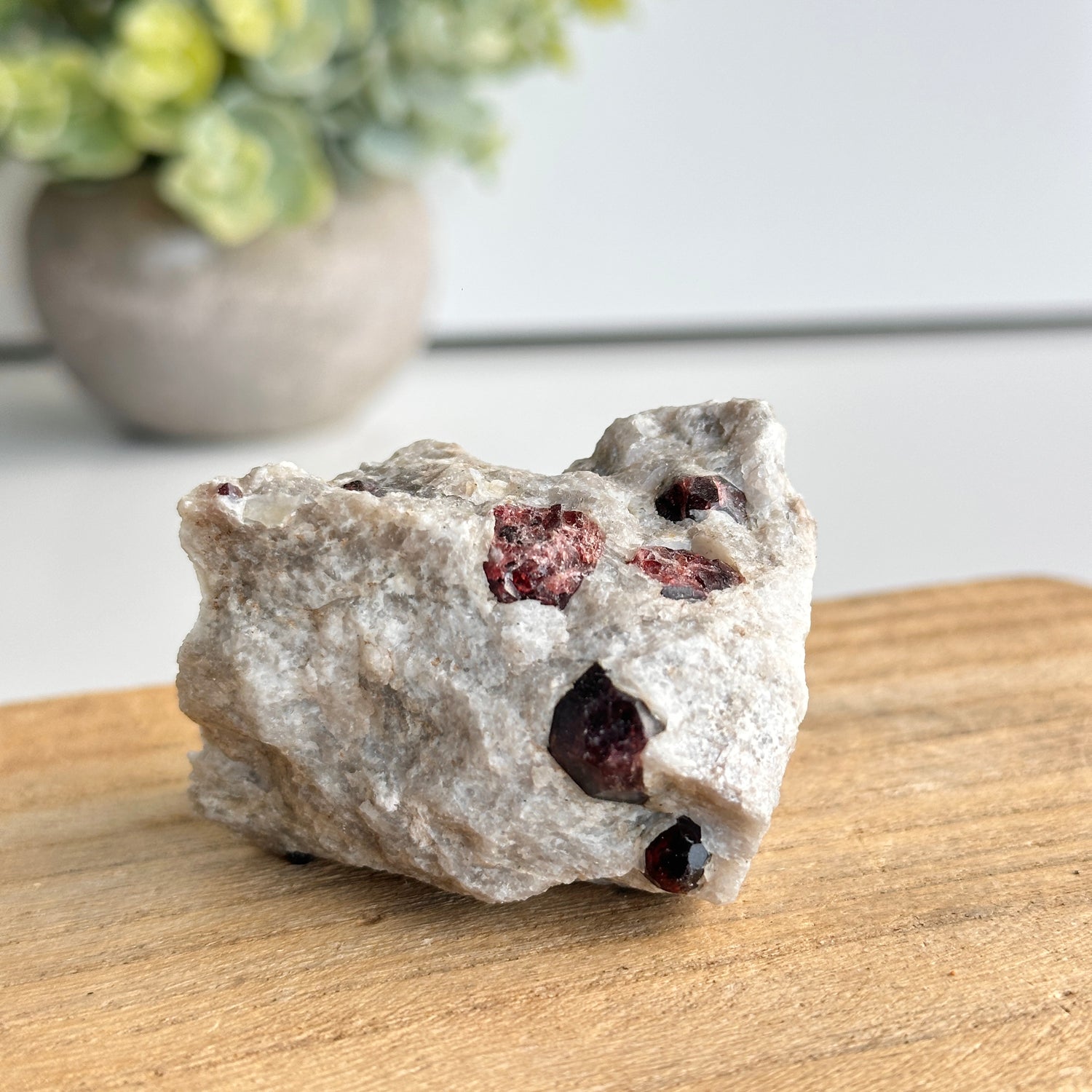 Garnet In Quartz Matrix Pce 138g