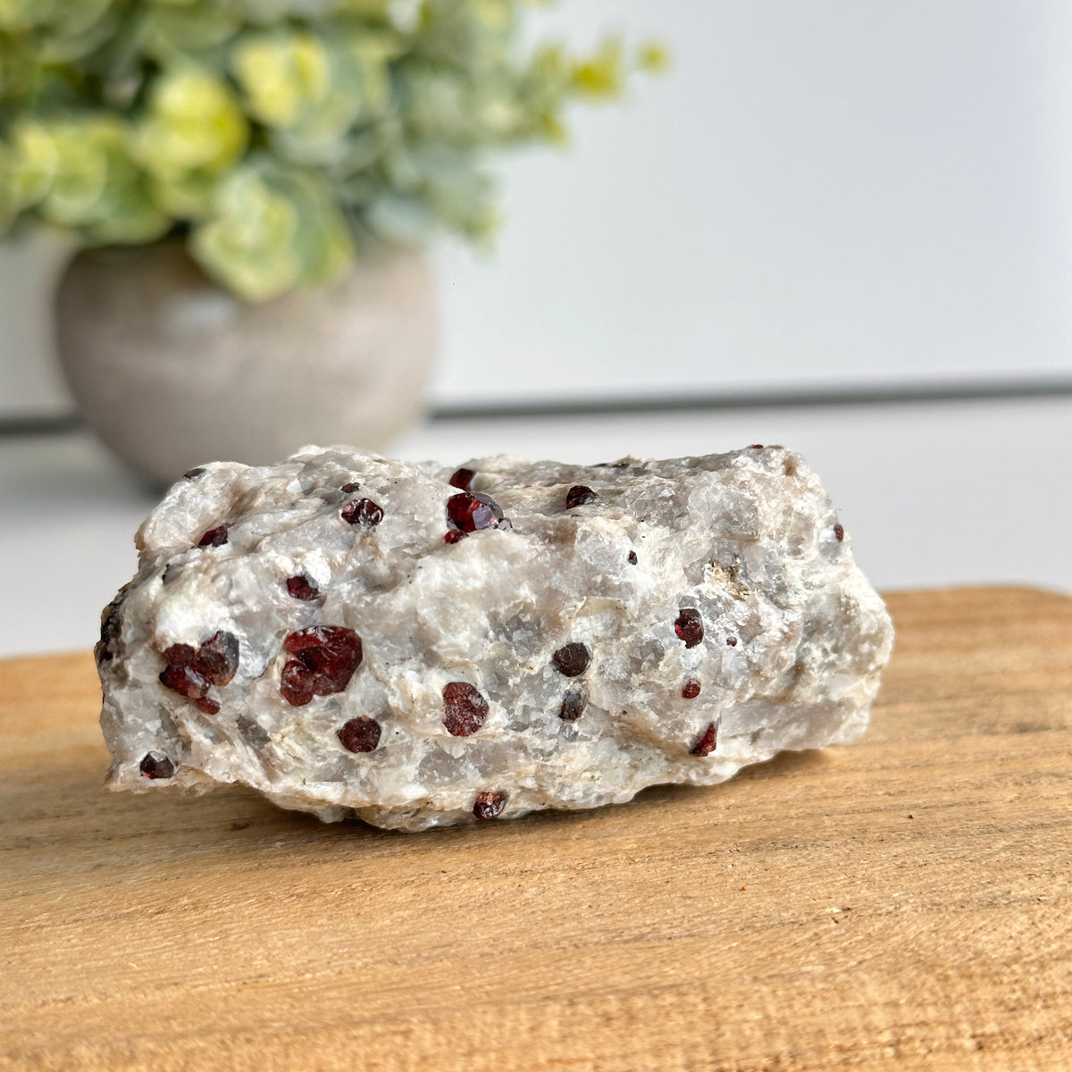 Garnet In Quartz Matrix Pce 132g