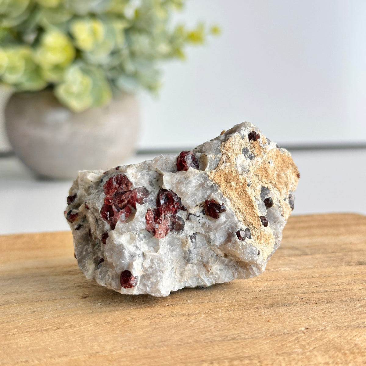 Garnet In Quartz Matrix Pce 134g