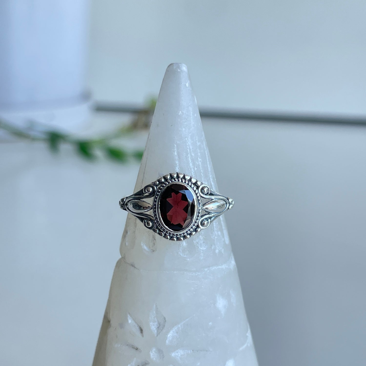 Garnet Oval Ring R4042