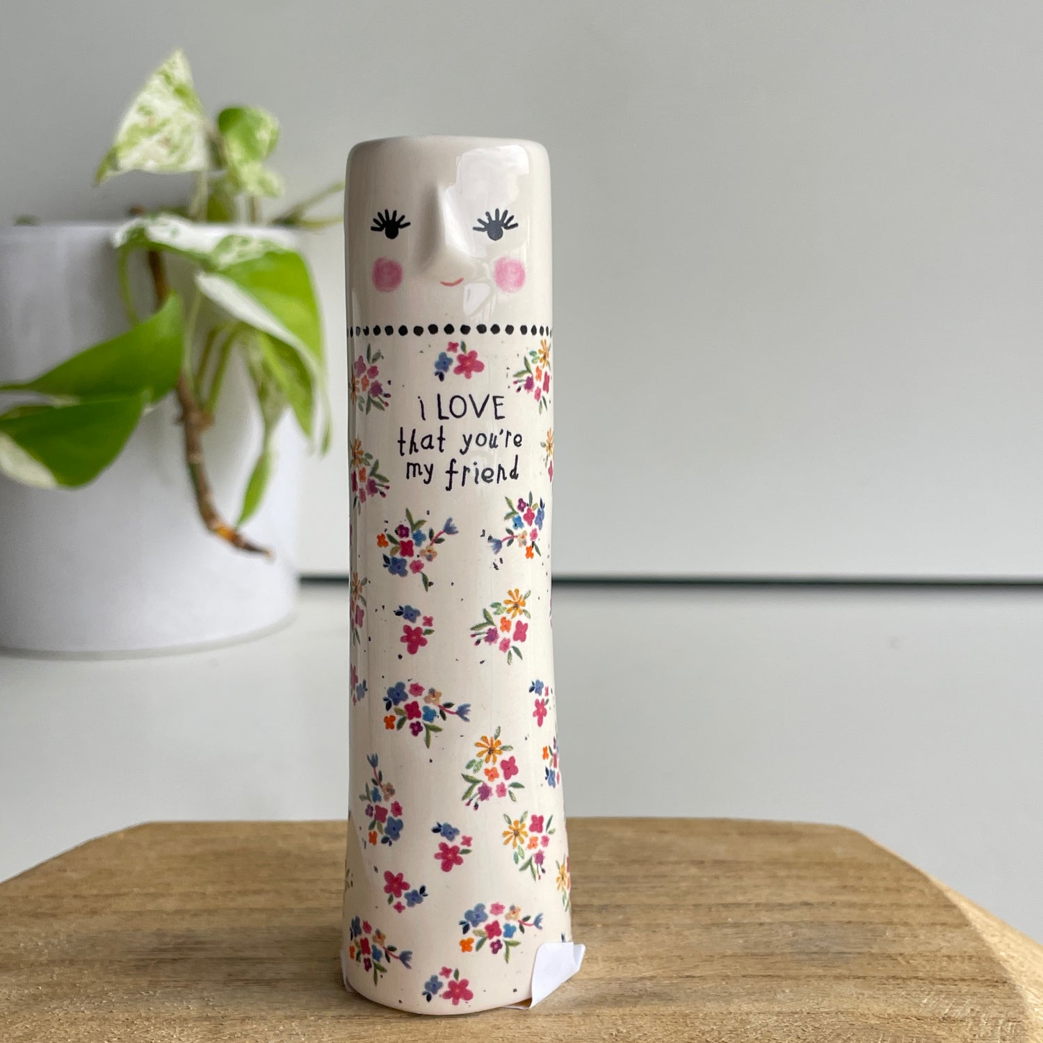 Folk Friend Love Vase000032