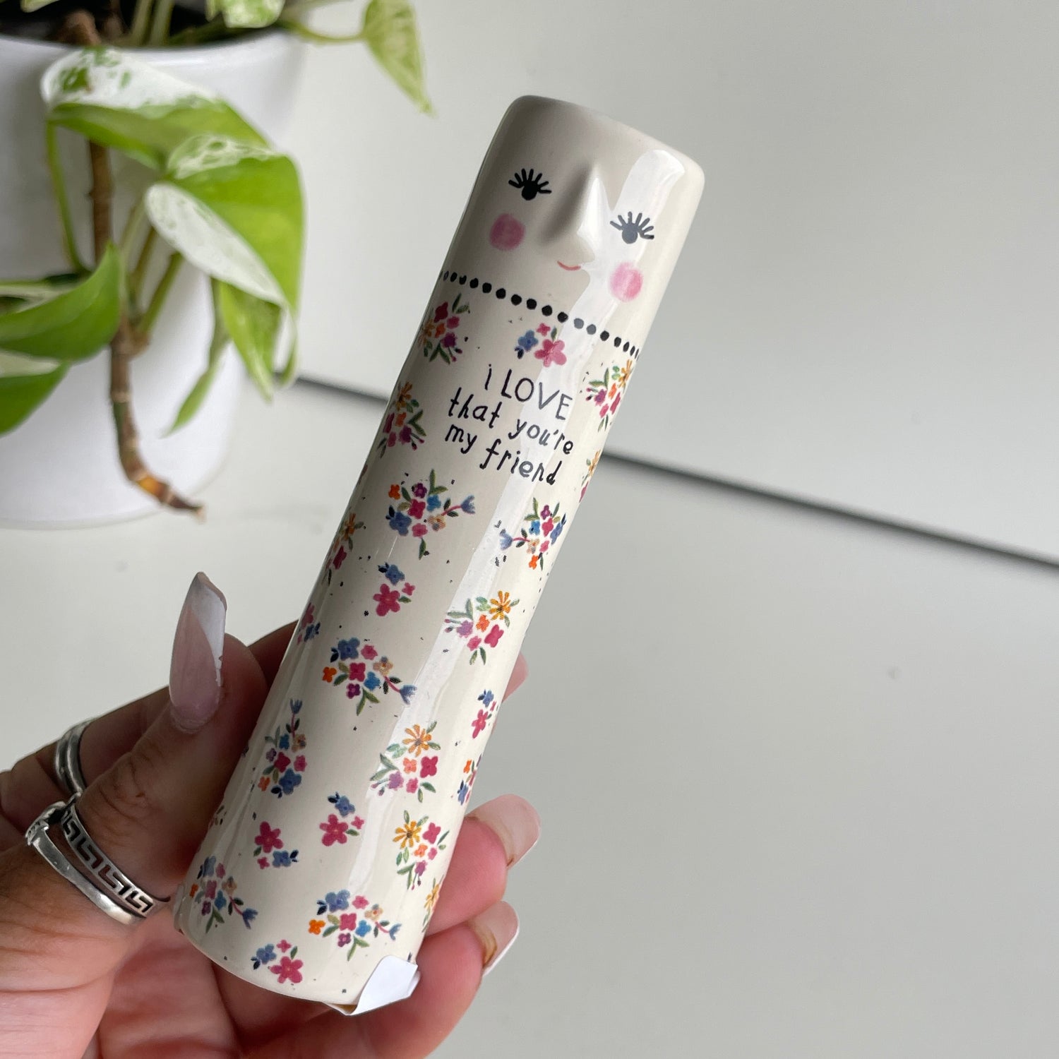Folk Friend Love Vase000032