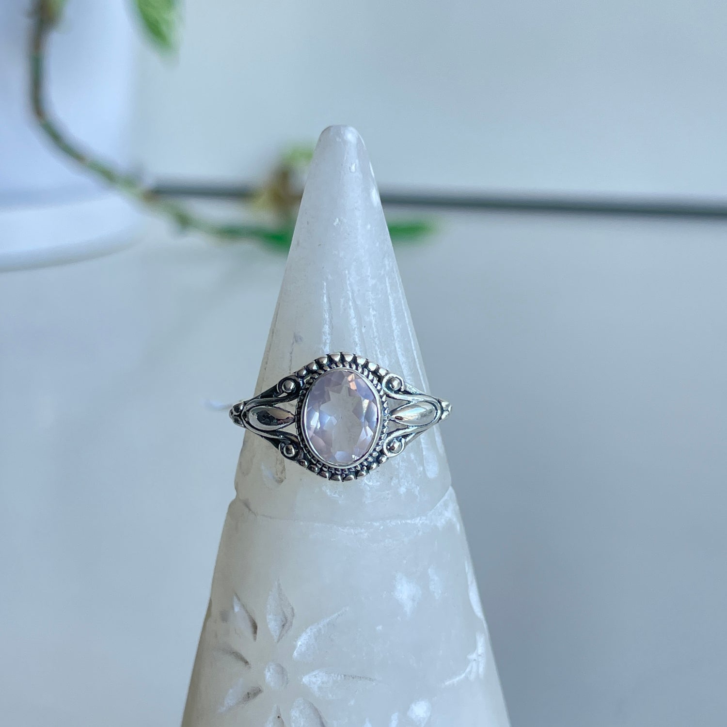 Rose Quartz Oval Ring R4042