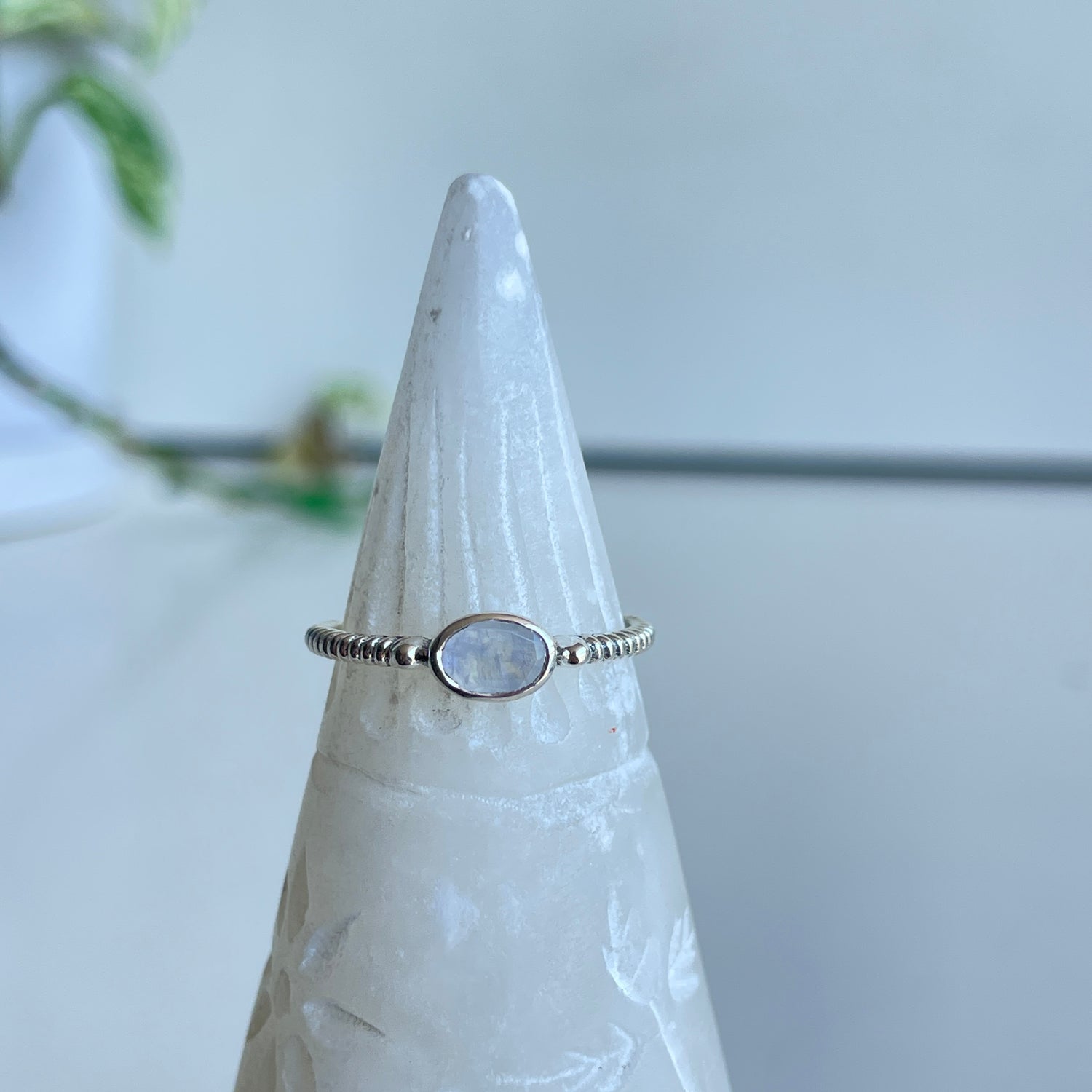 Moonstone Oval Ring R4951