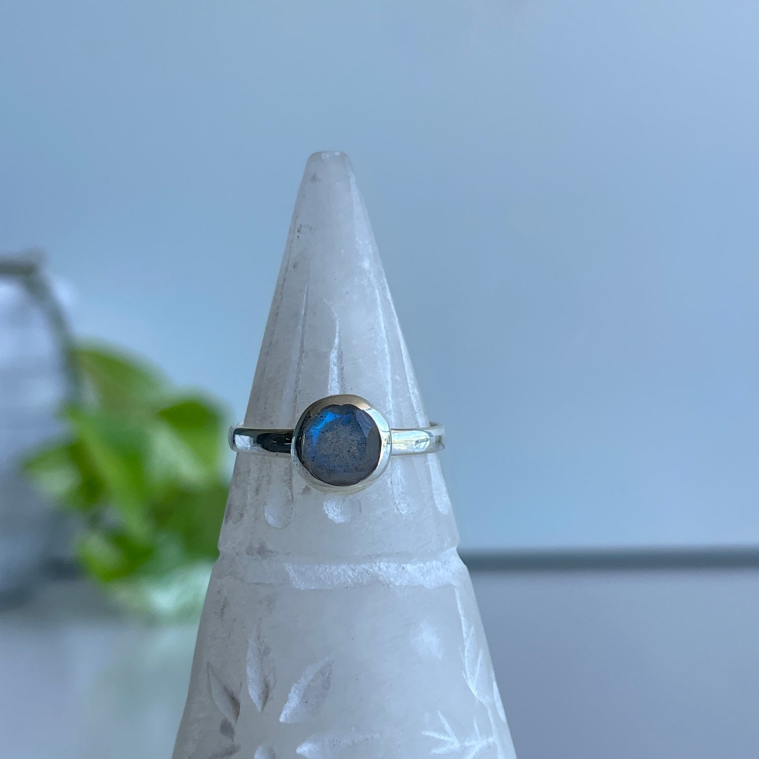 Labradorite Round Ring R4861