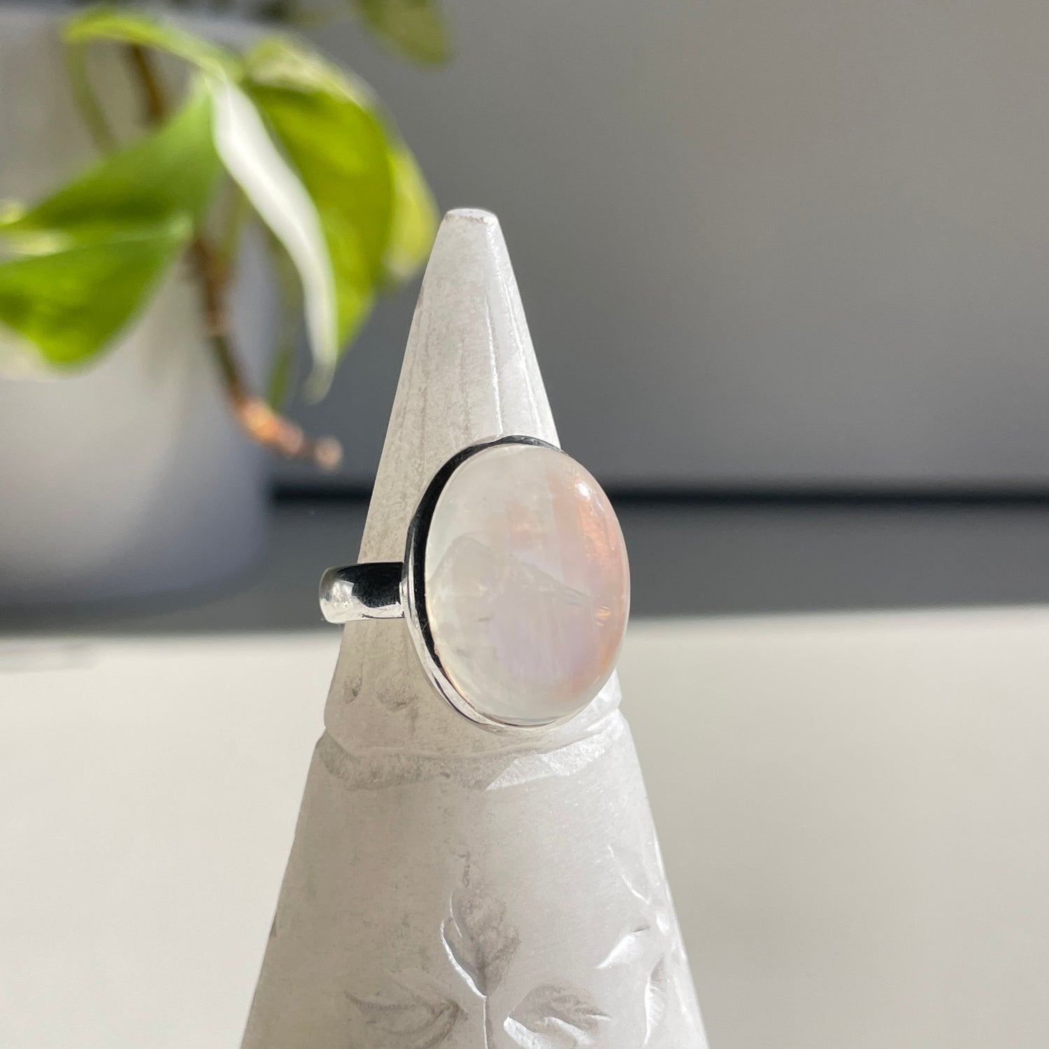 Moonstone Oval Ring Sz9