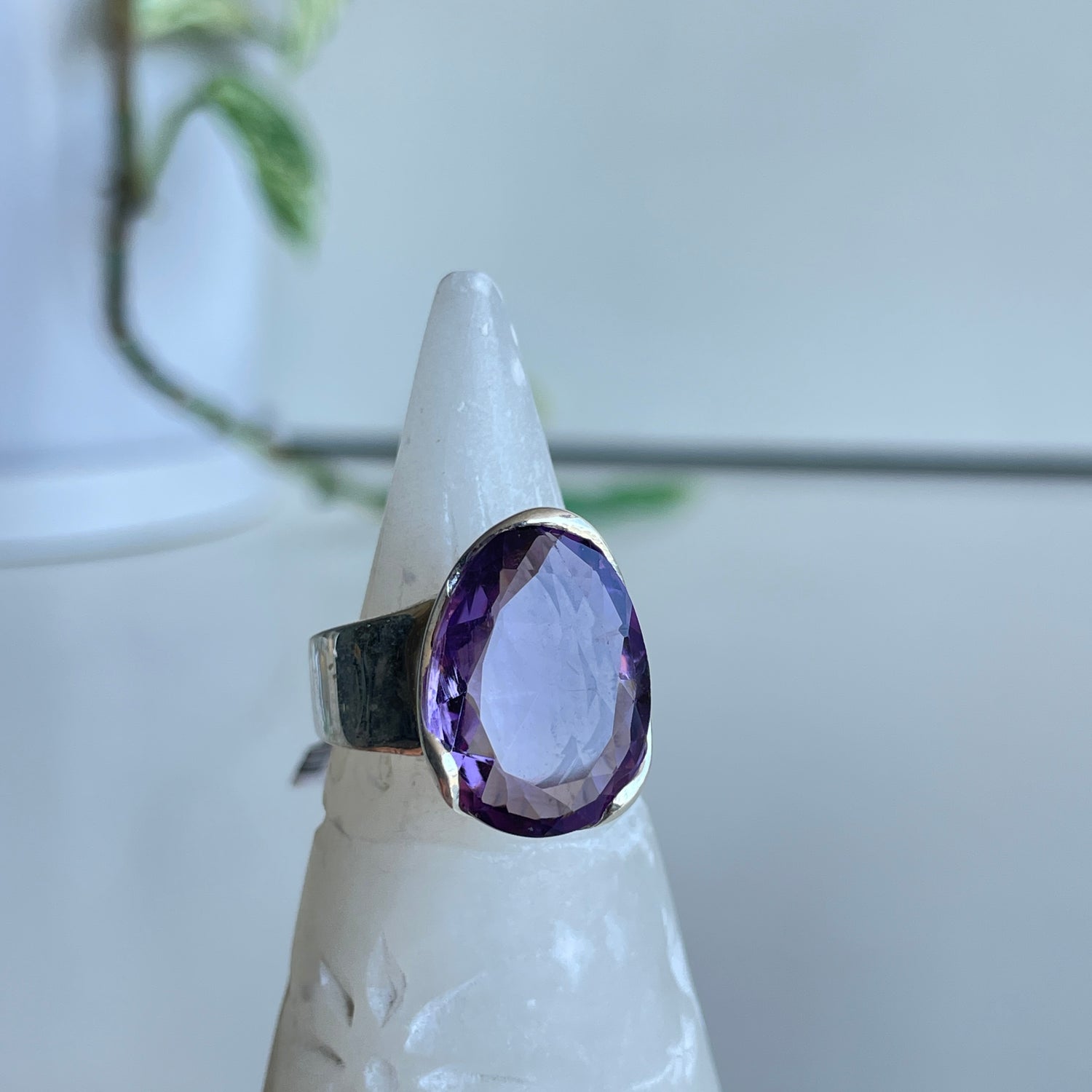 Amethyst Oval Ring Sz7.5 R3748