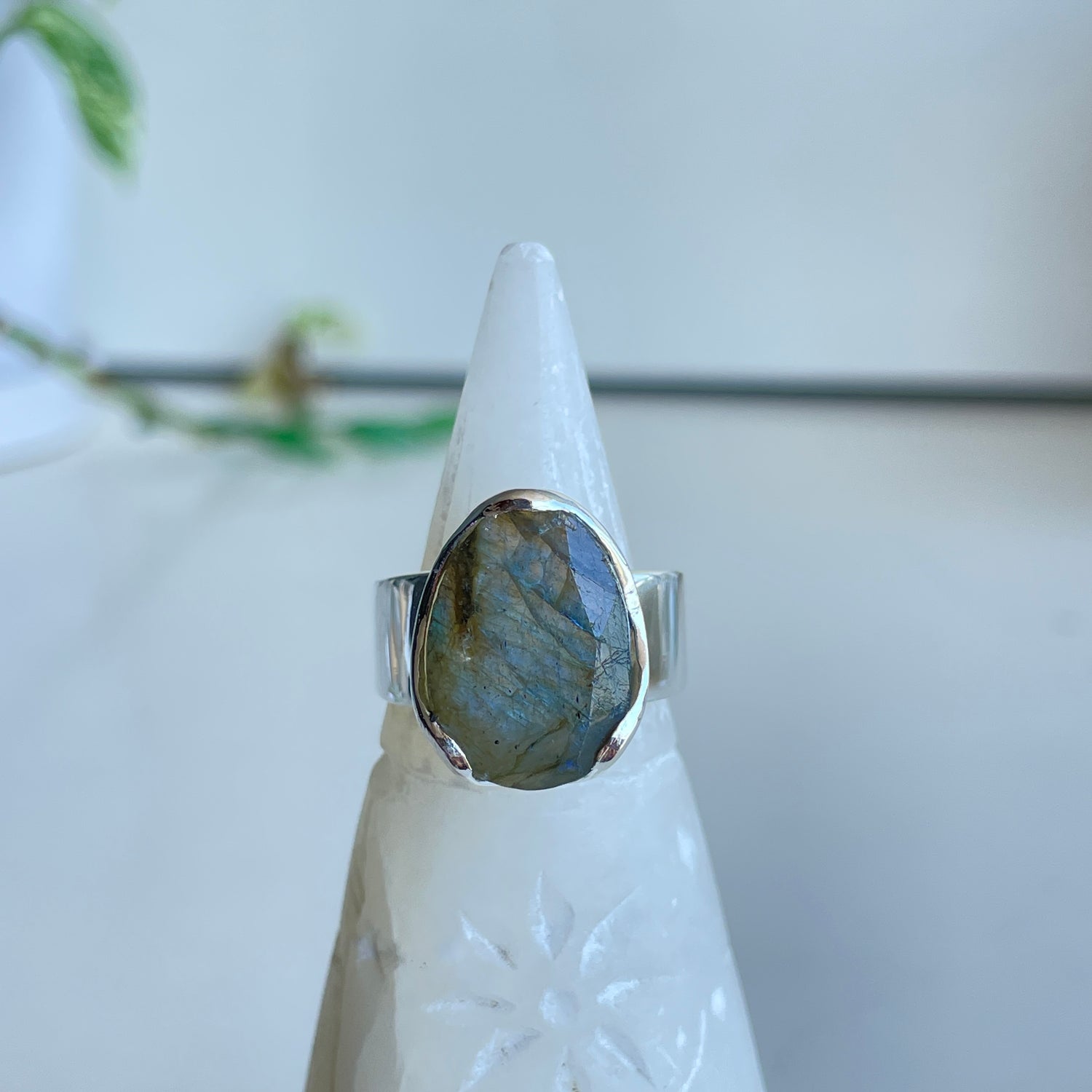 Labradorite Oval Ring R3748