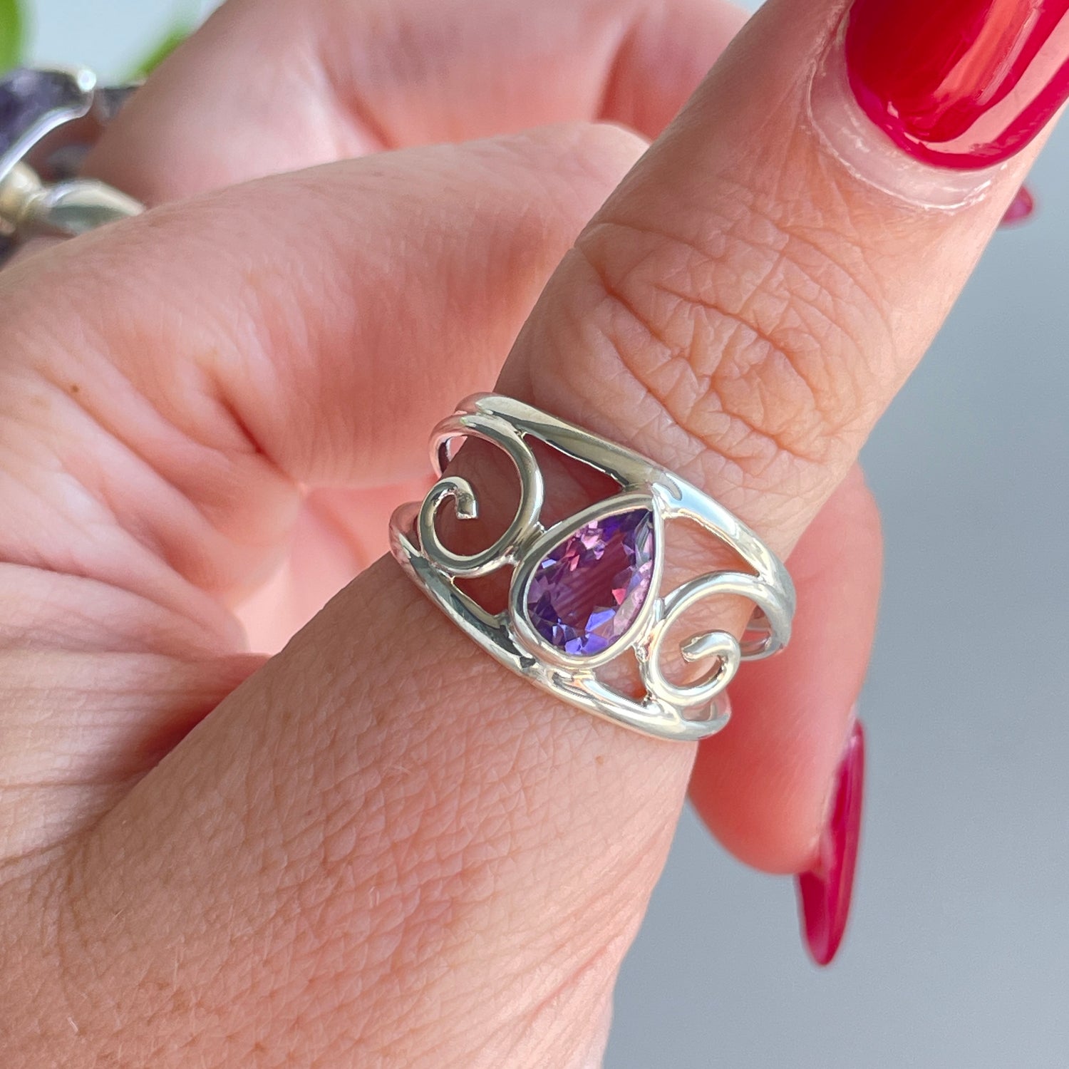 Amethyst Teardrop Ring Sz8 009