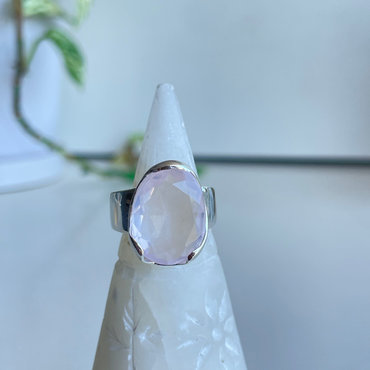 Rose Quartz Oval Ring R3748