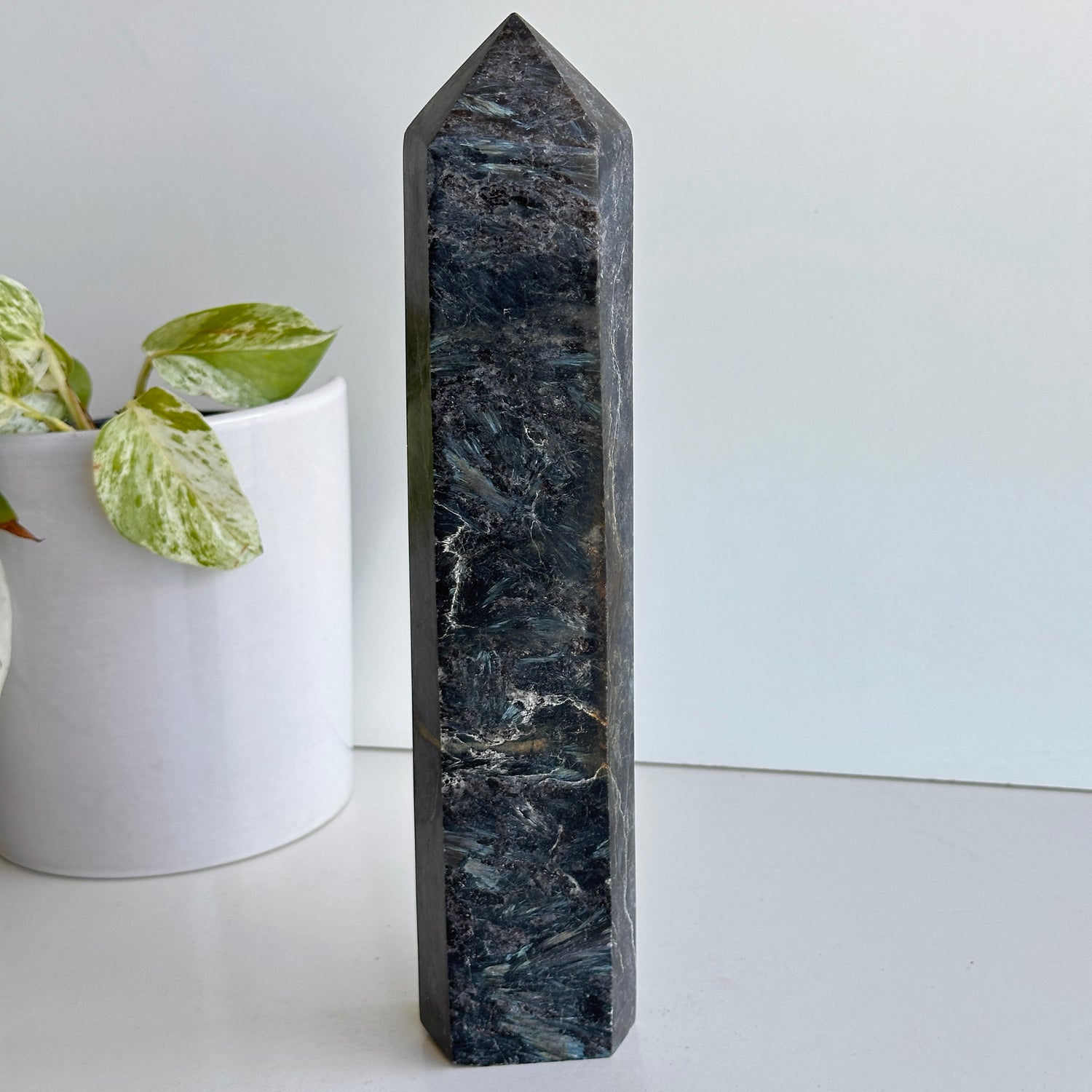 Arfvedsonite Generator 25.2cm