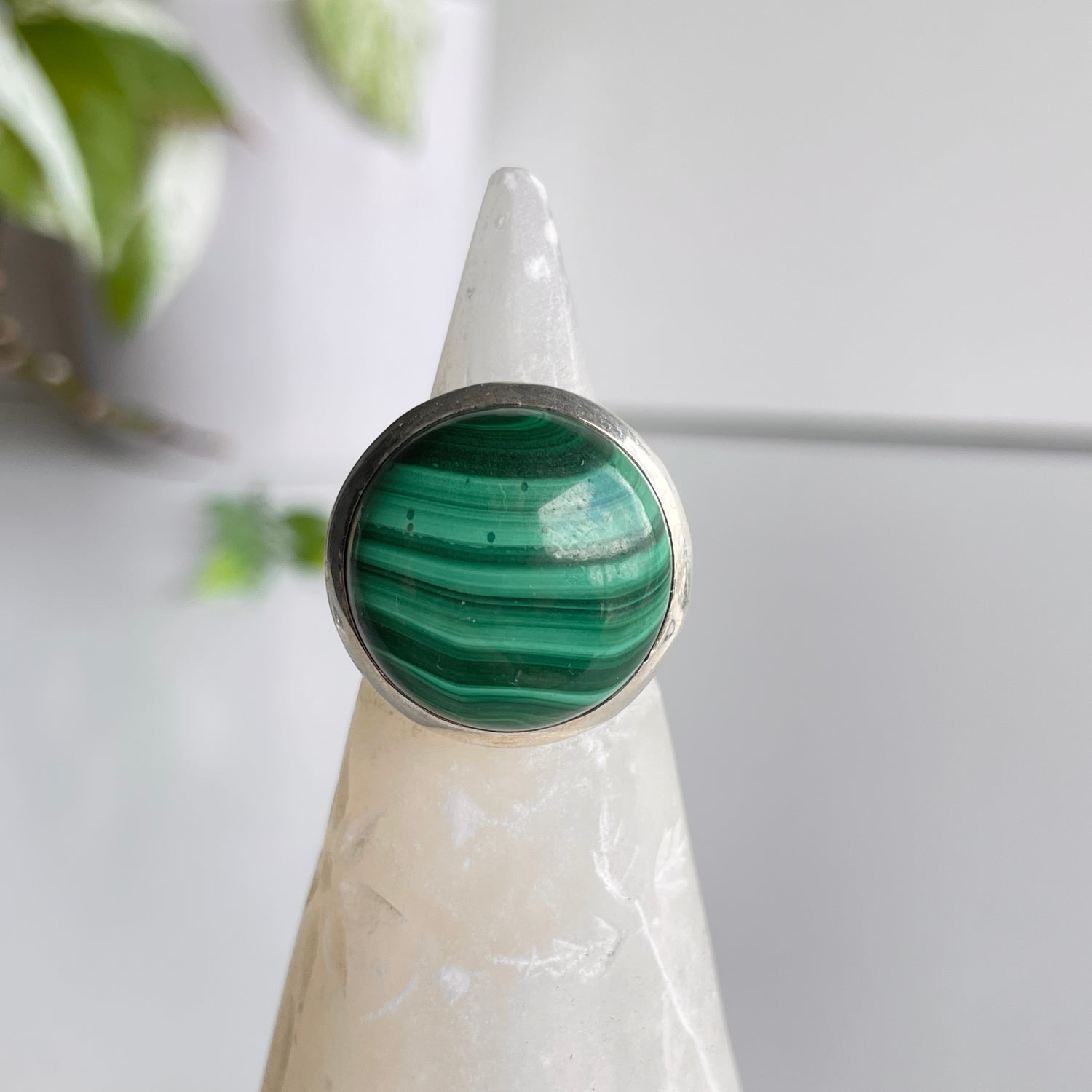 Malachite Round Ring Sz8