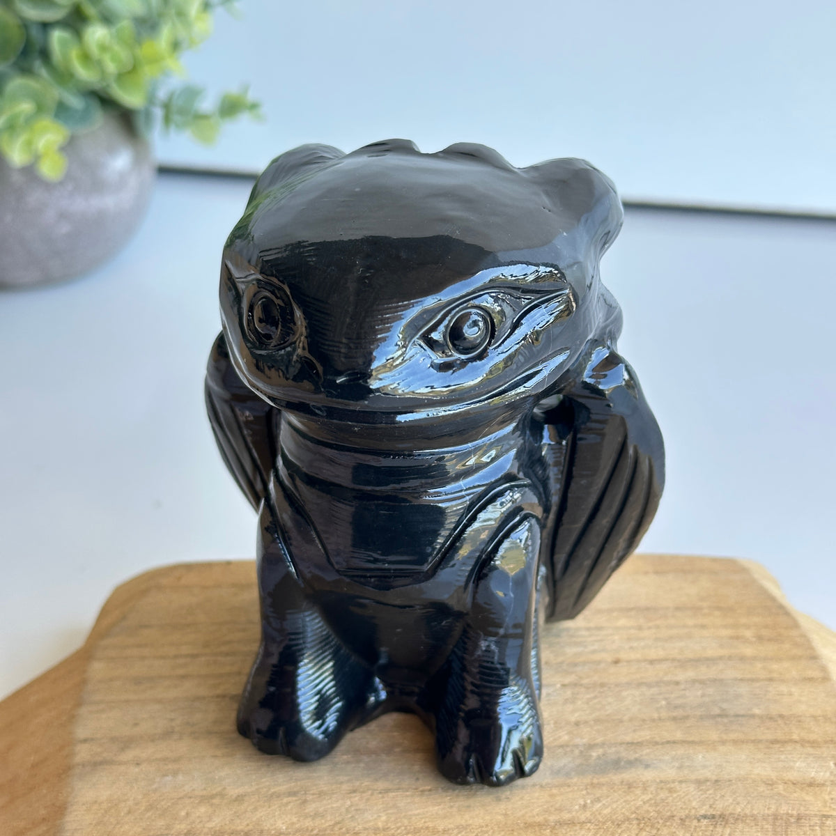 Black Obsidian XL Toothless 01