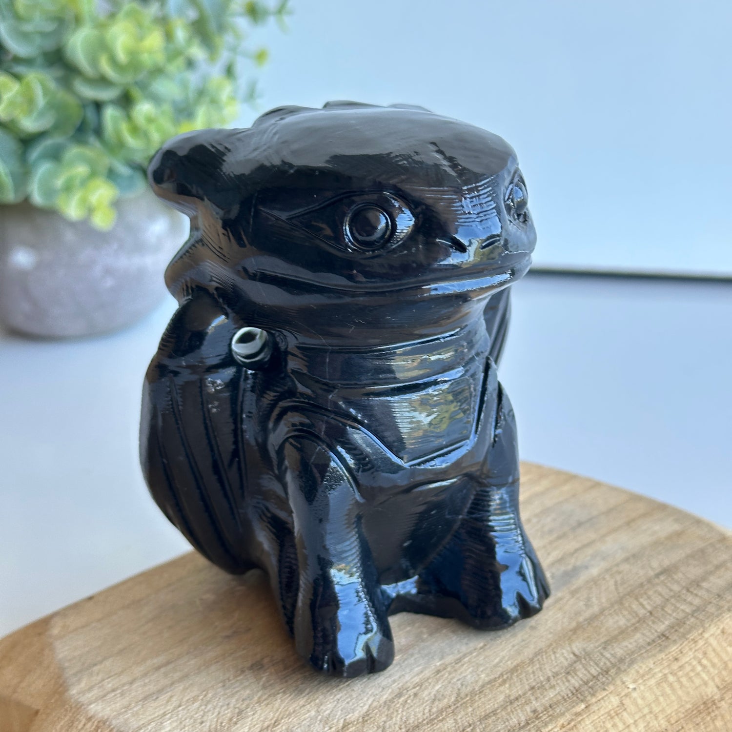 Black Obsidian XL Toothless 01