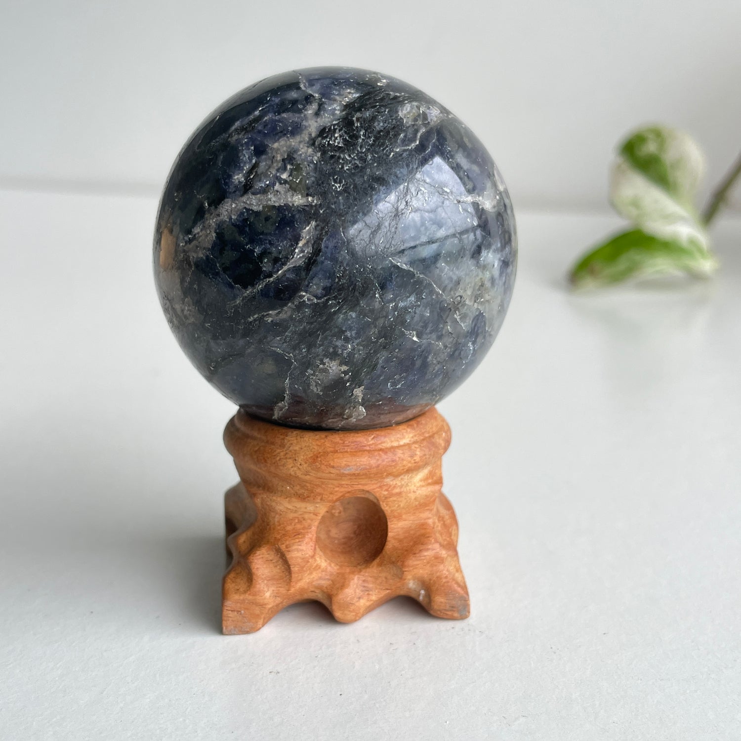 Iolite Sphere 5.4cm 01