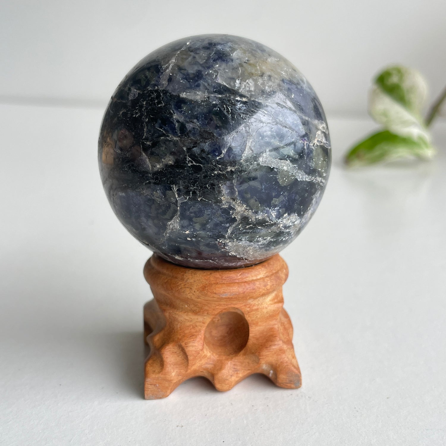 Iolite Sphere 5.4cm 01