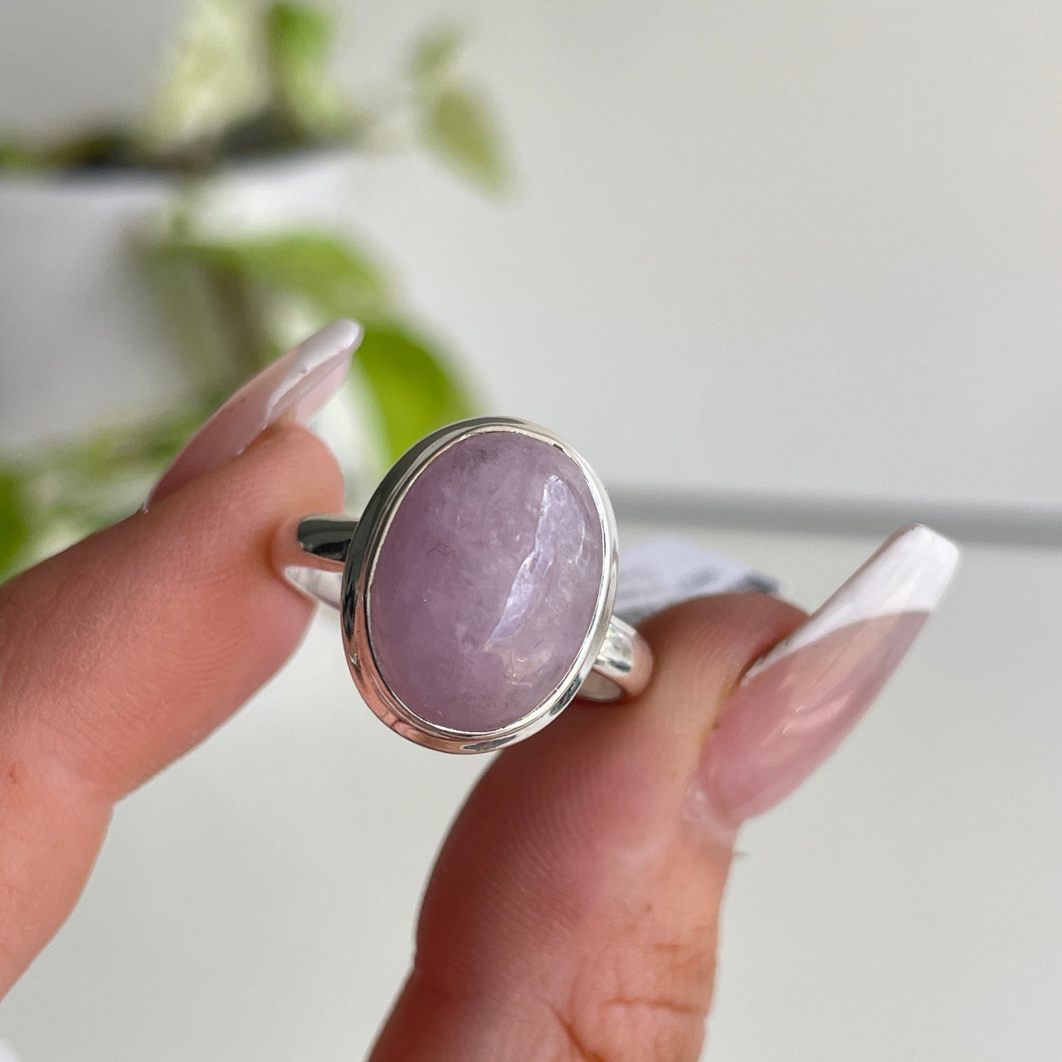 Kunzite Oval Ring Sz8.5