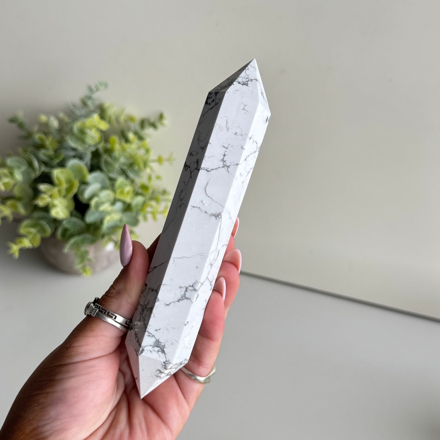 White Howlite Double Terminator 15.9cm