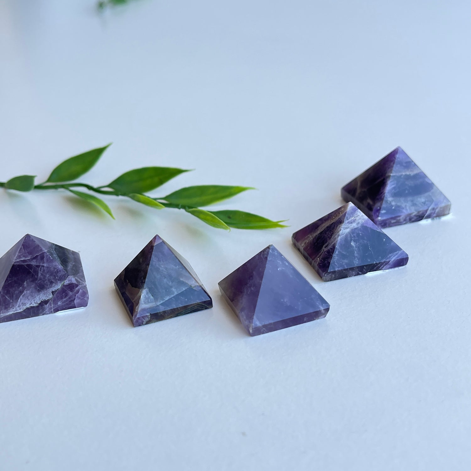 Chevron Amethyst Pyramid 23-28mm