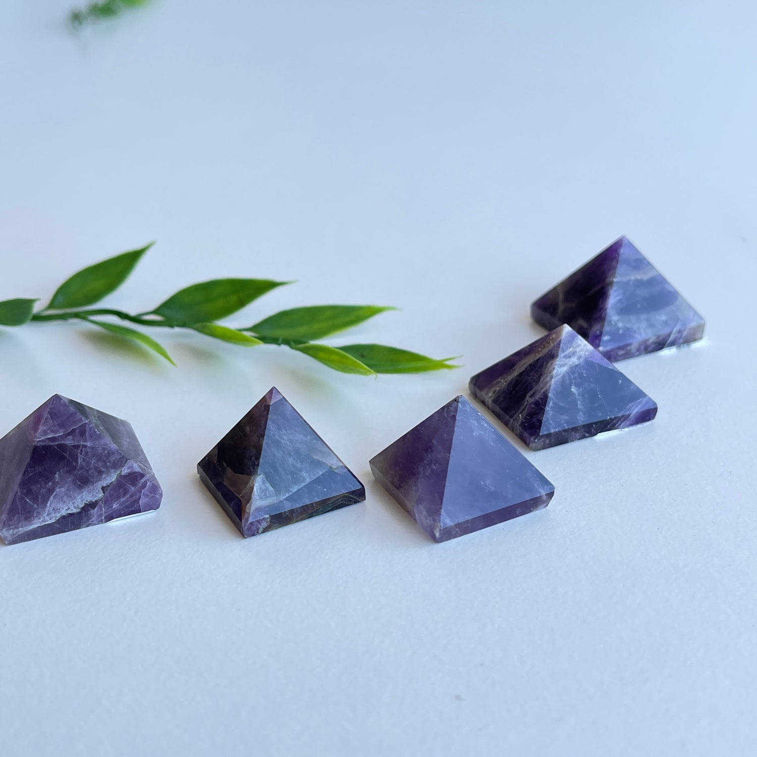 Chevron Amethyst Pyramid 23-28mm