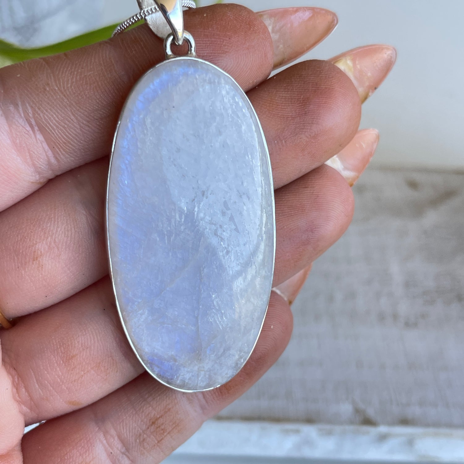 Moonstone Oval Pendant 068