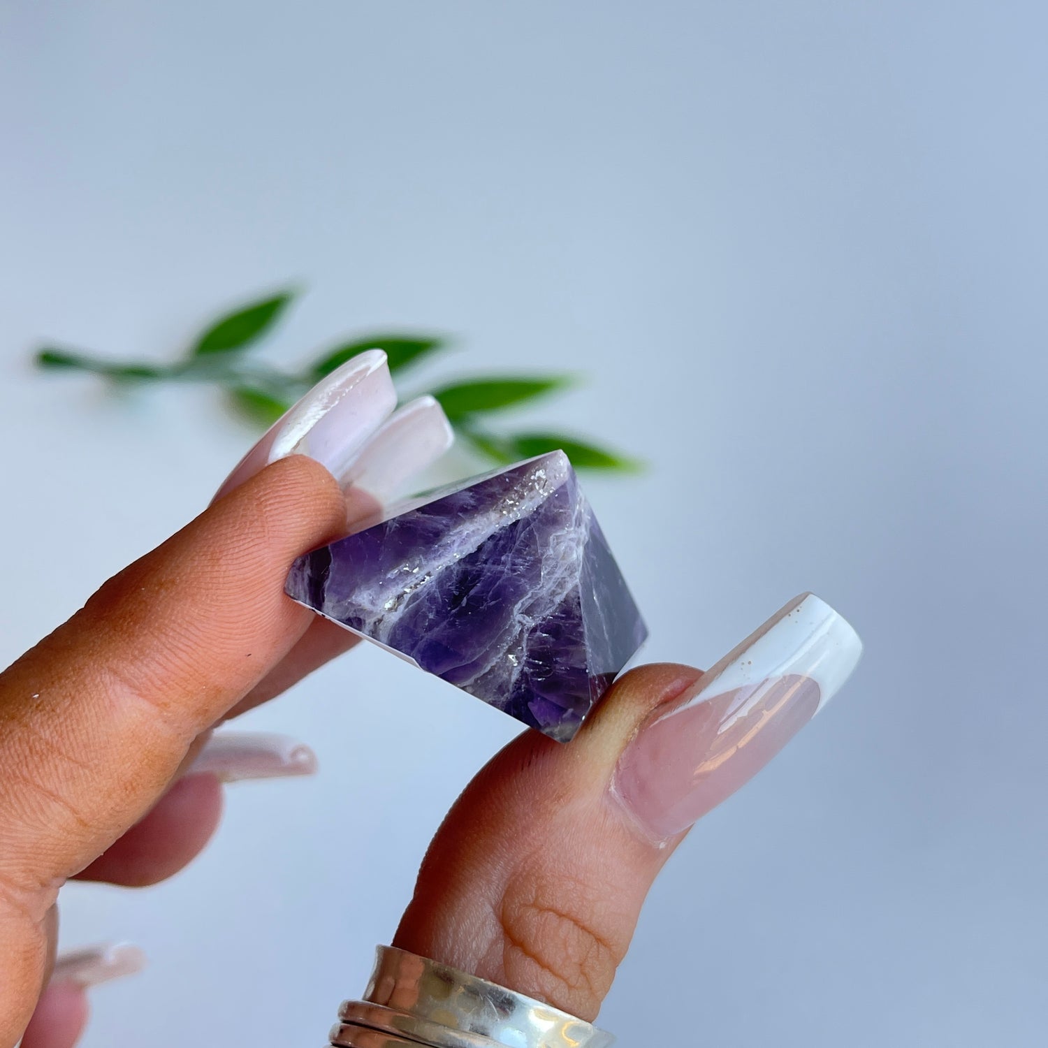 Chevron Amethyst Pyramid 23-28mm