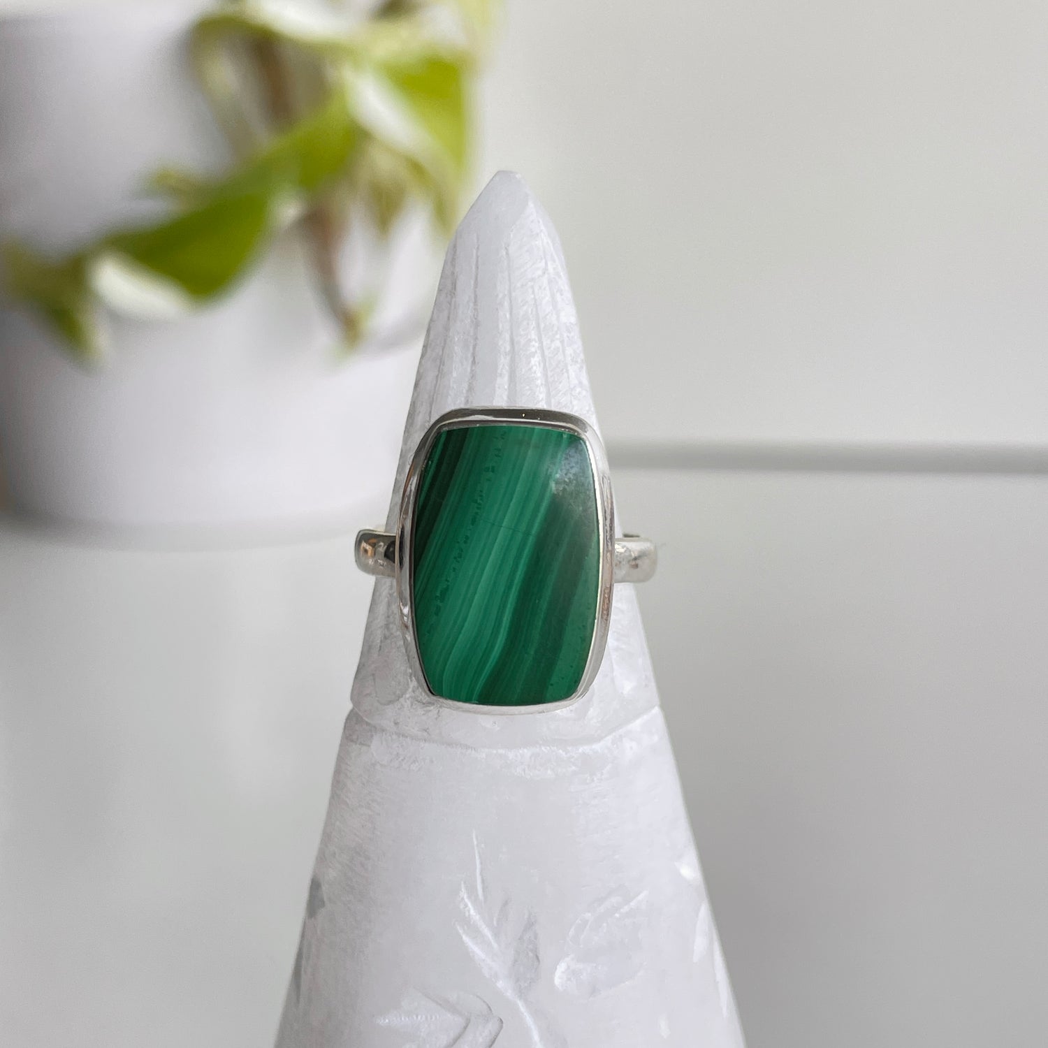 Malachite Rectangle Ring Sz7