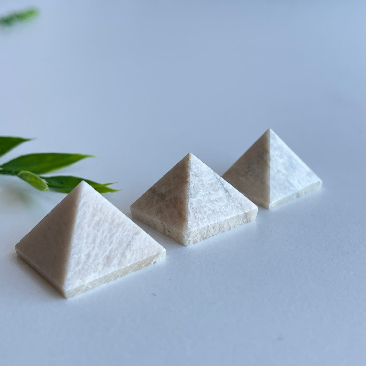 Cream Moonstone Pyramid 23-28mm