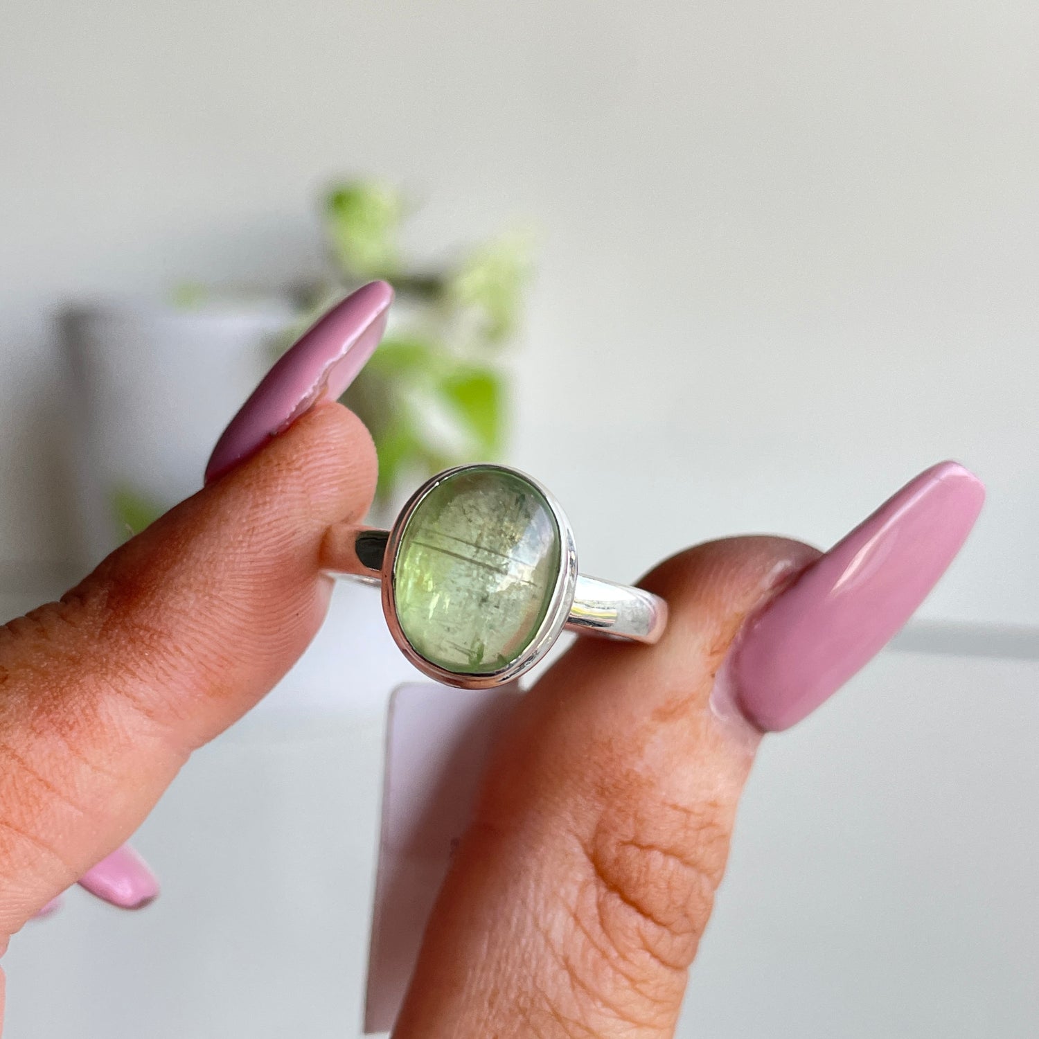 Green Kyanite Oval Ring Sz10