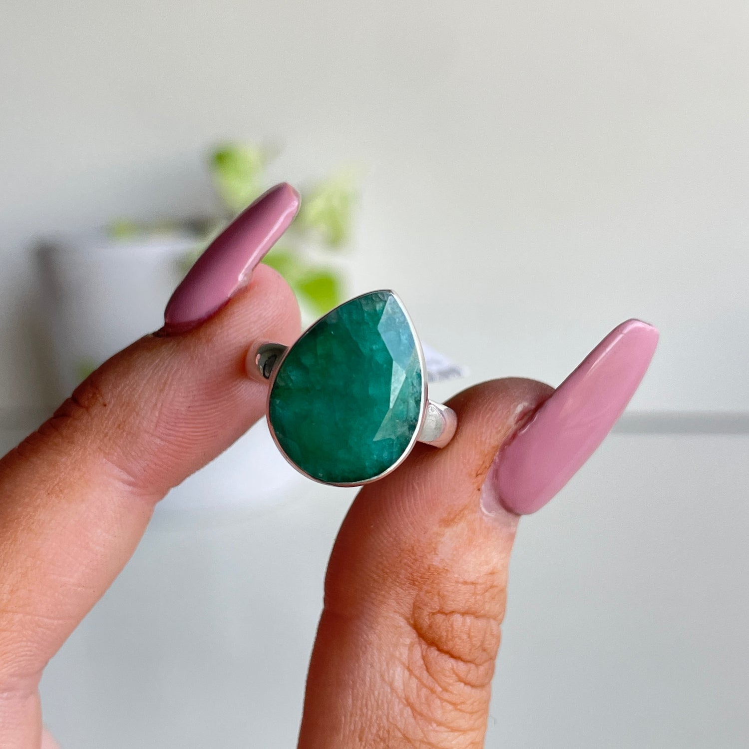 Emerald Teardrop Ring Sz6