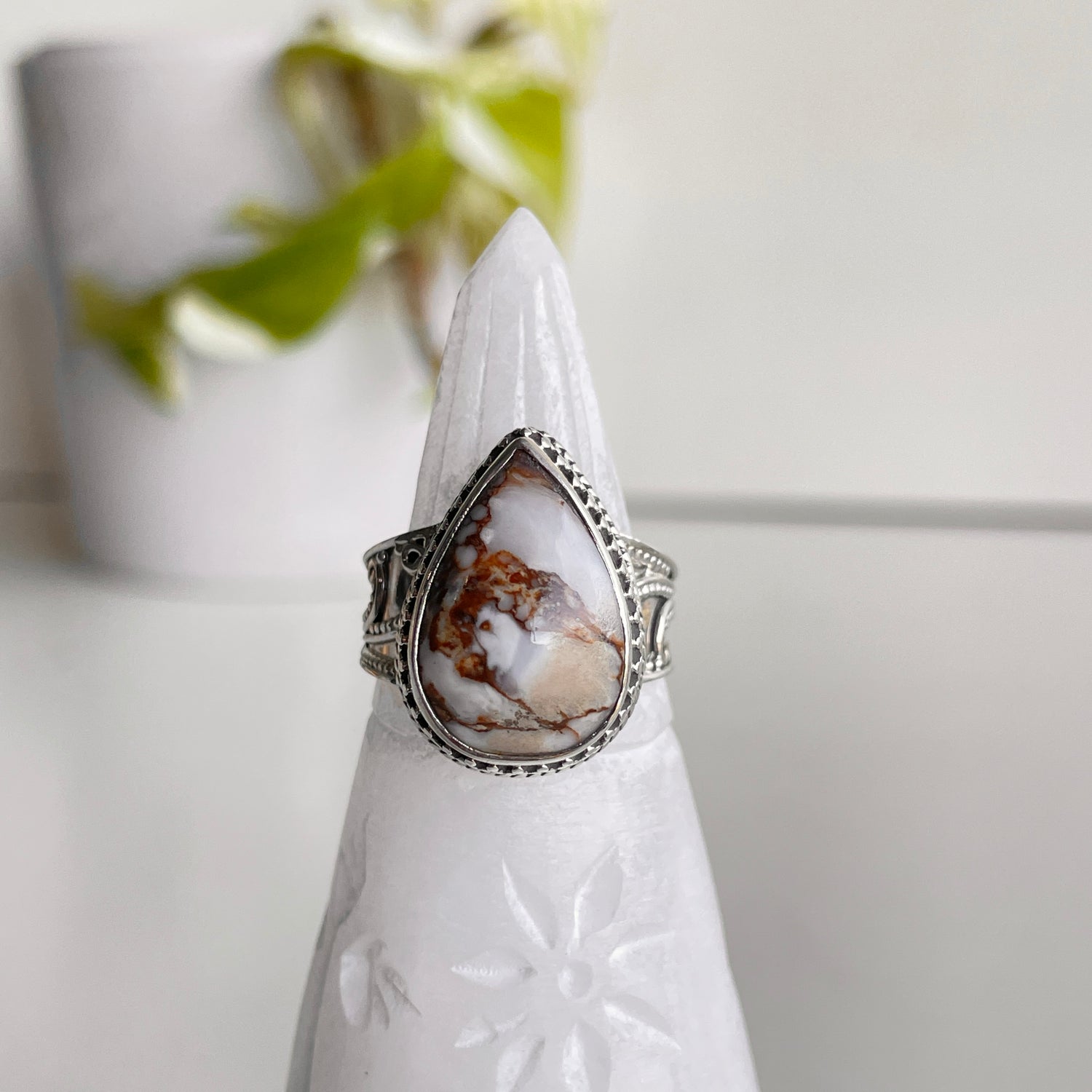 Wild Horse Teardrop Ring Sz9