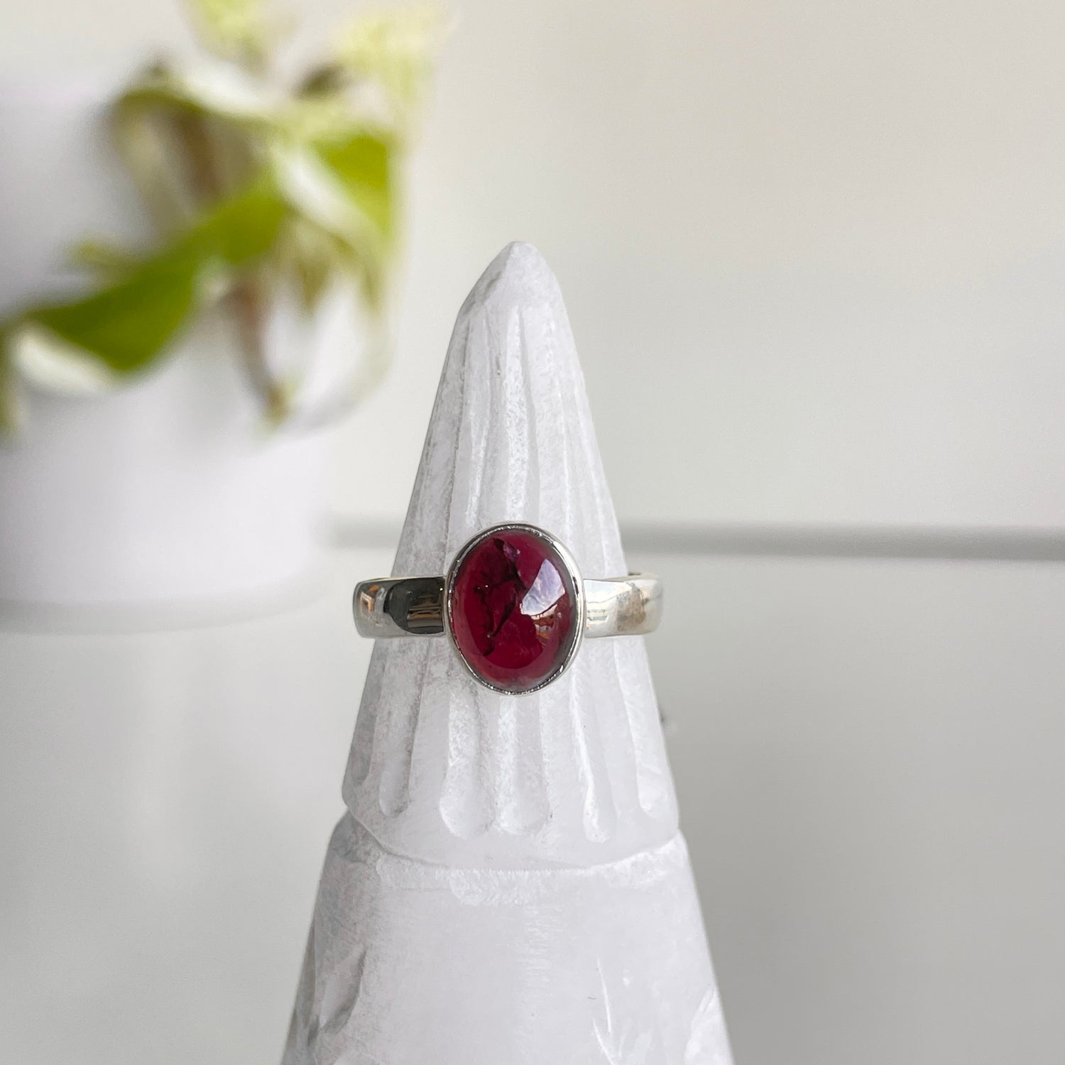 Garnet Oval Ring Sz5
