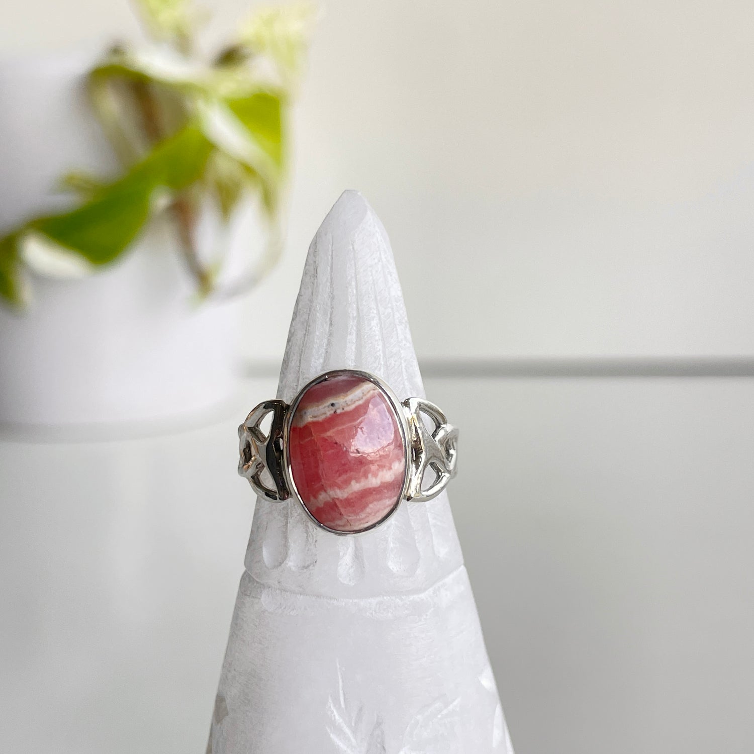 Rhodochrosite Oval Ring Sz8