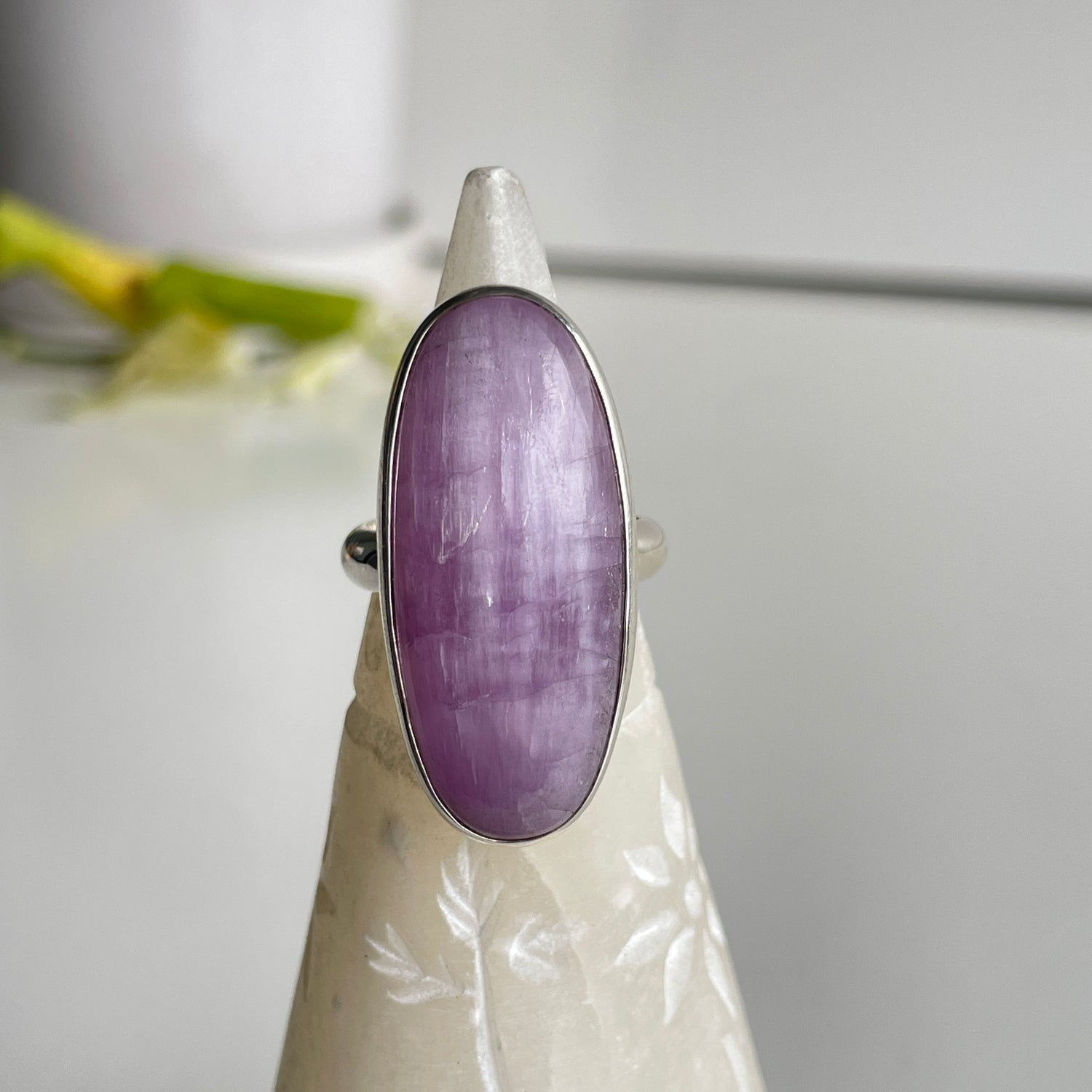 Kunzite Oval Ring Sz8