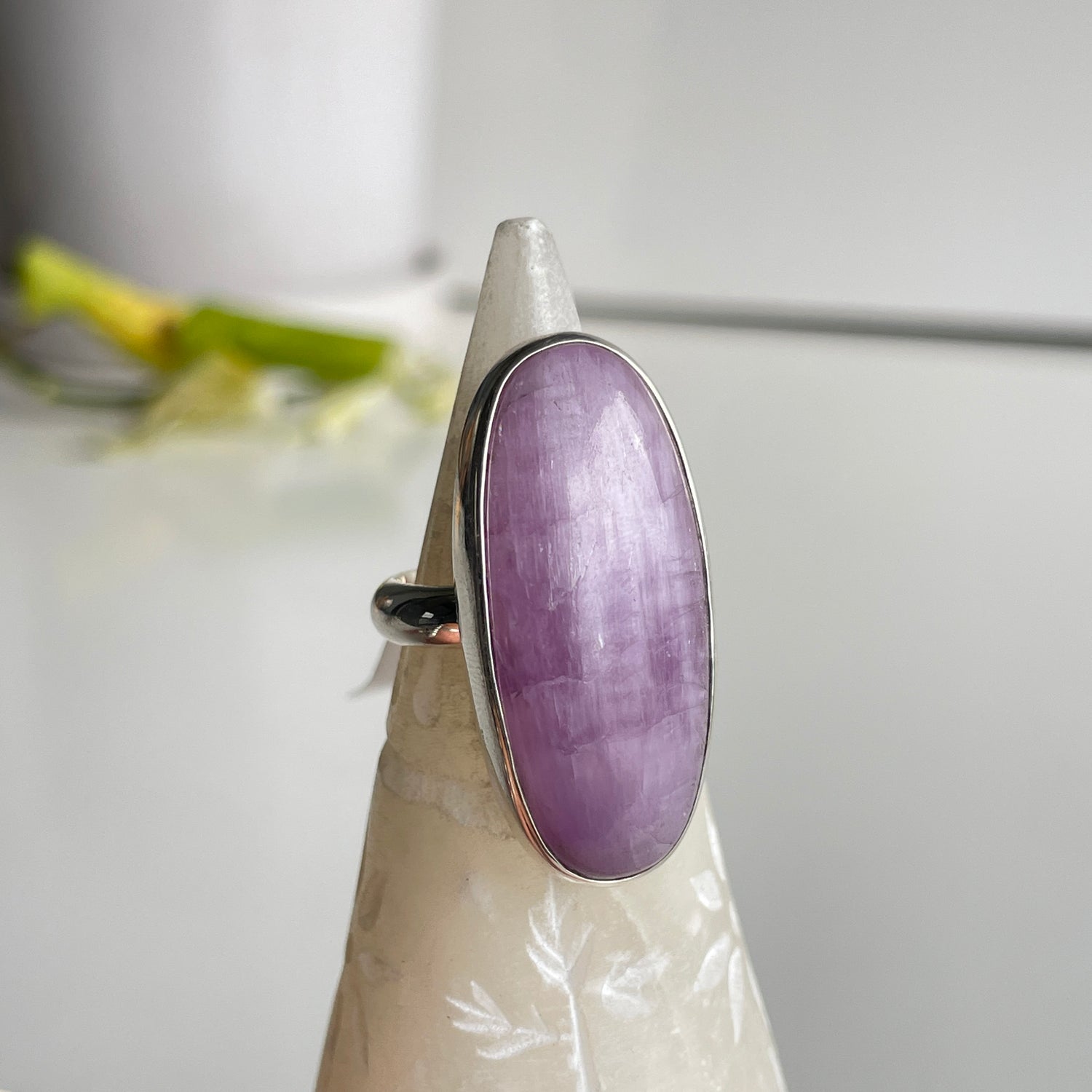 Kunzite Oval Ring Sz8