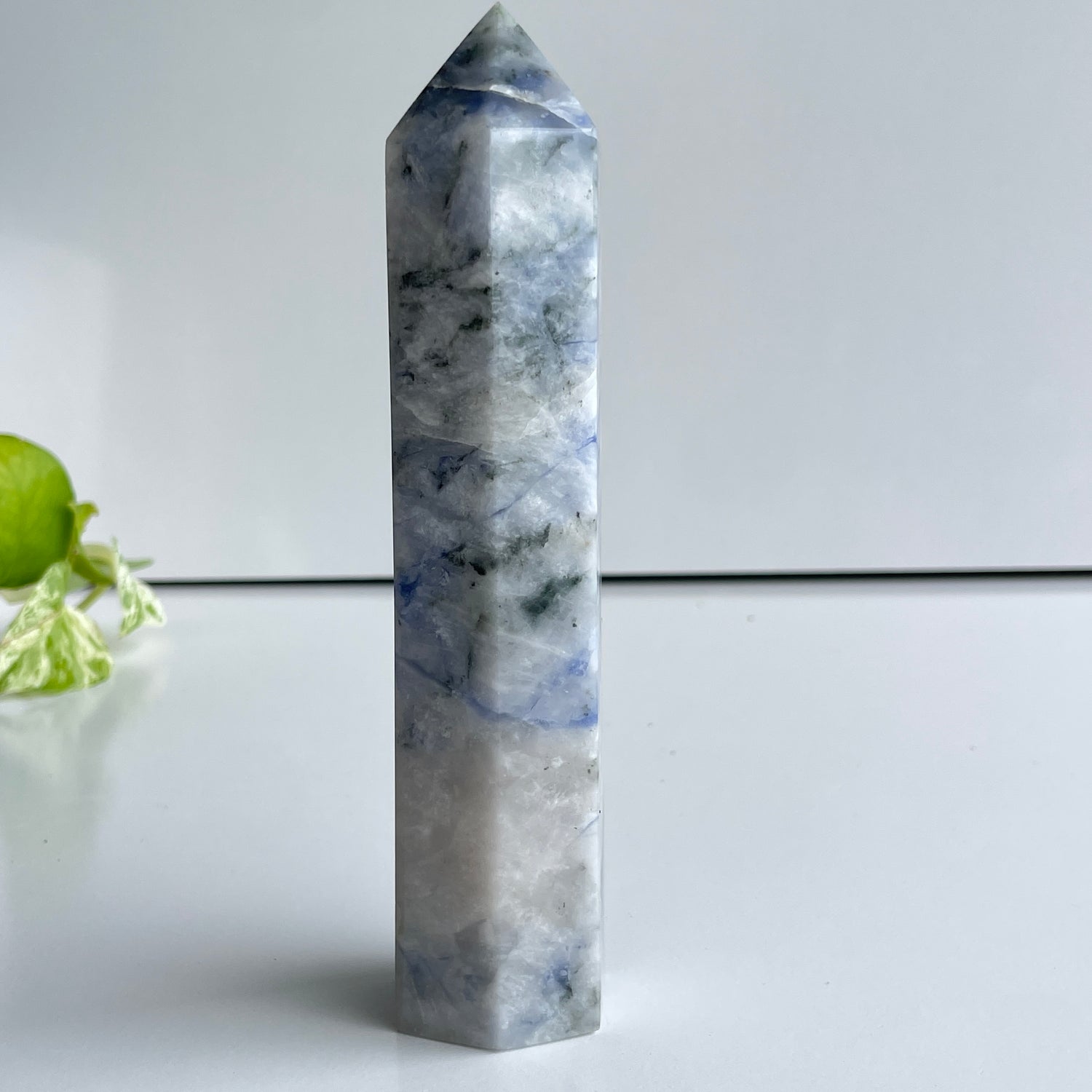 Hackmanite Generator 17.4cm