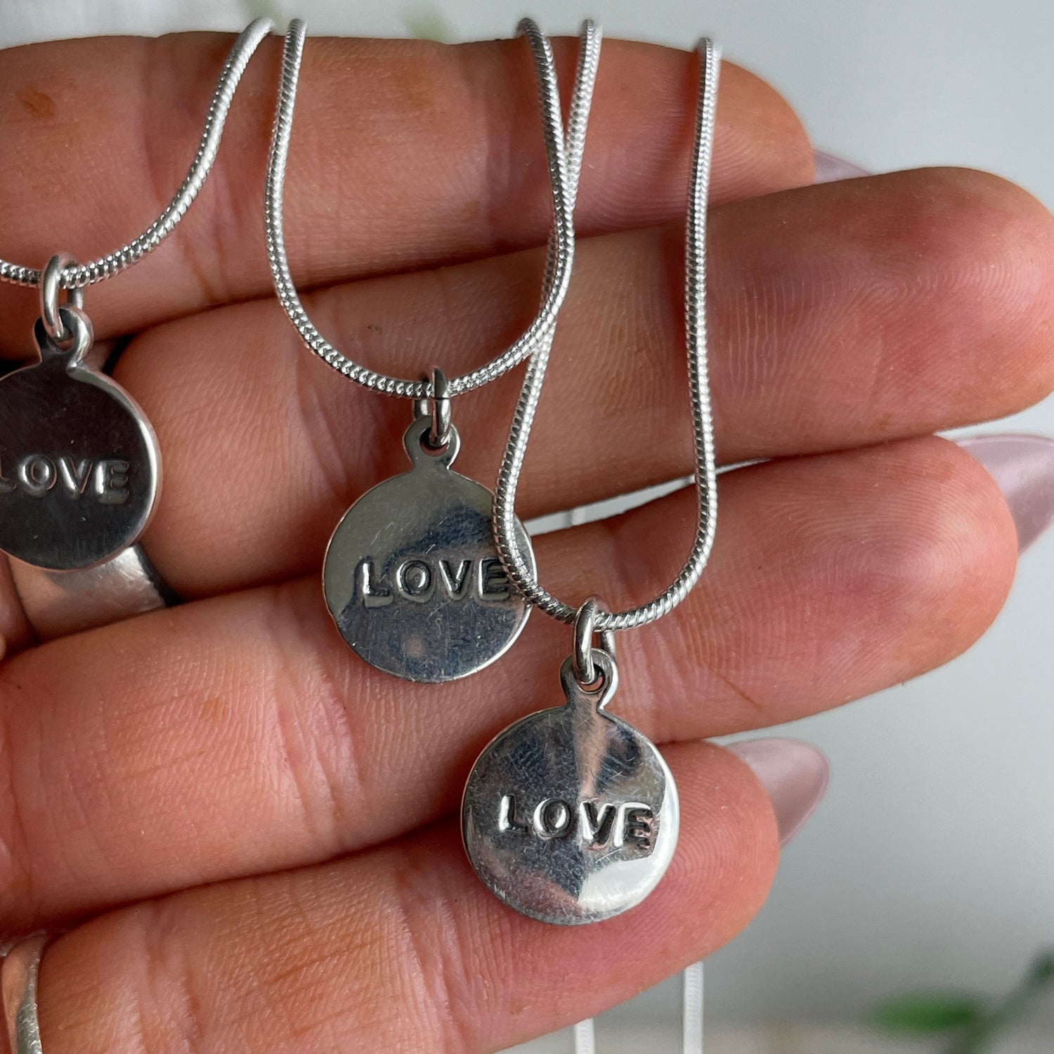 Round LOVE Pendant 453053