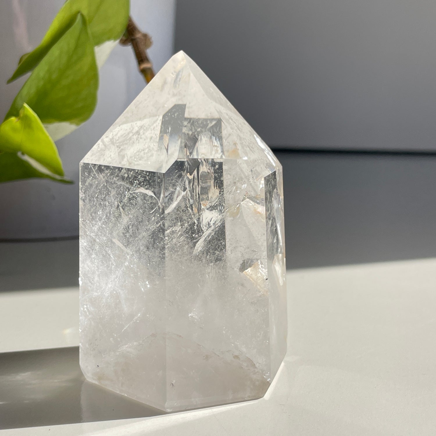 Manifesting Quartz Generator 8.3cm