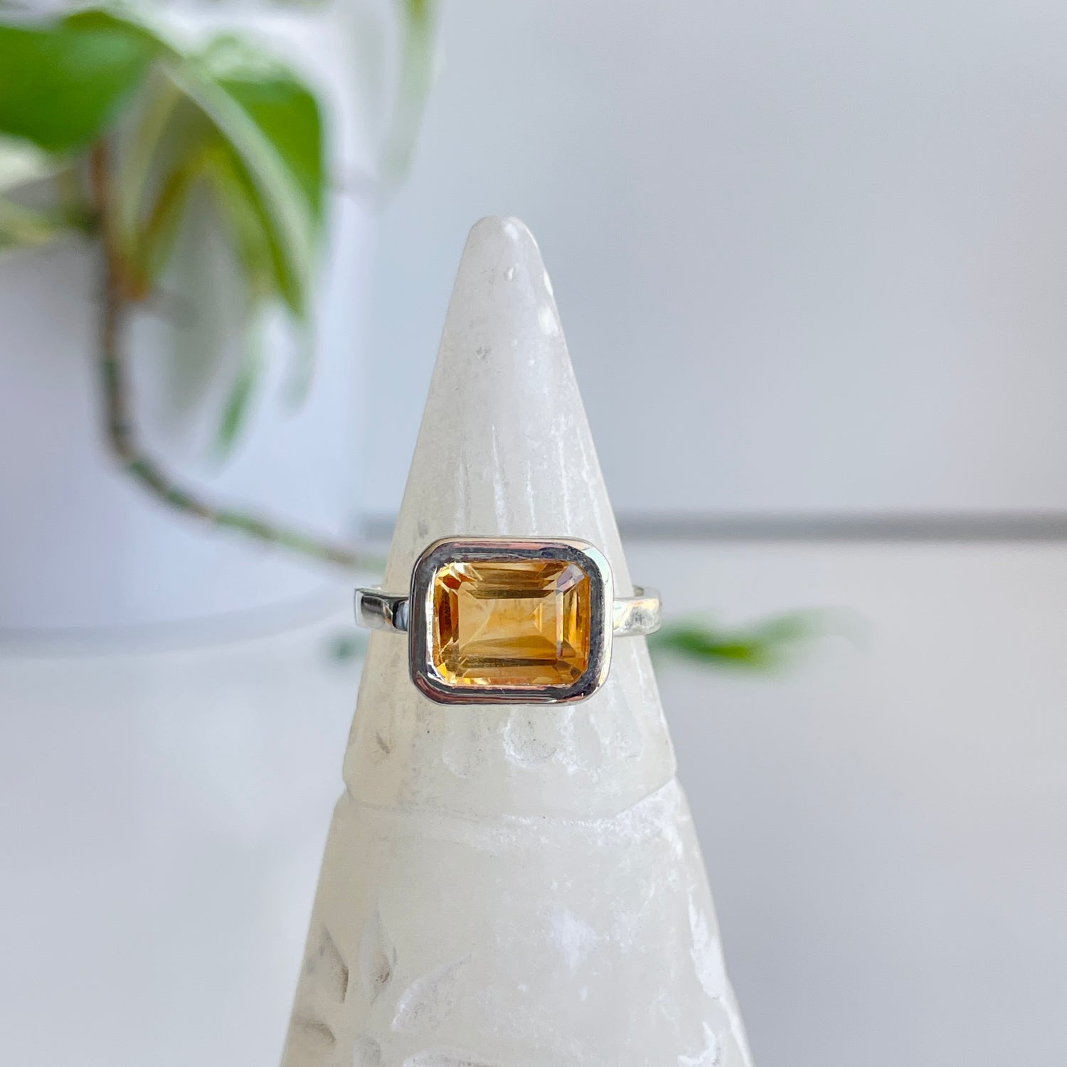 Citrine Rectangle Ring Sz6