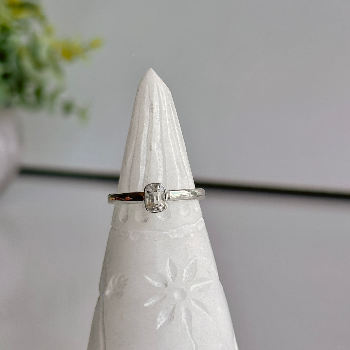 Phenakite Rectangle Ring Sz9