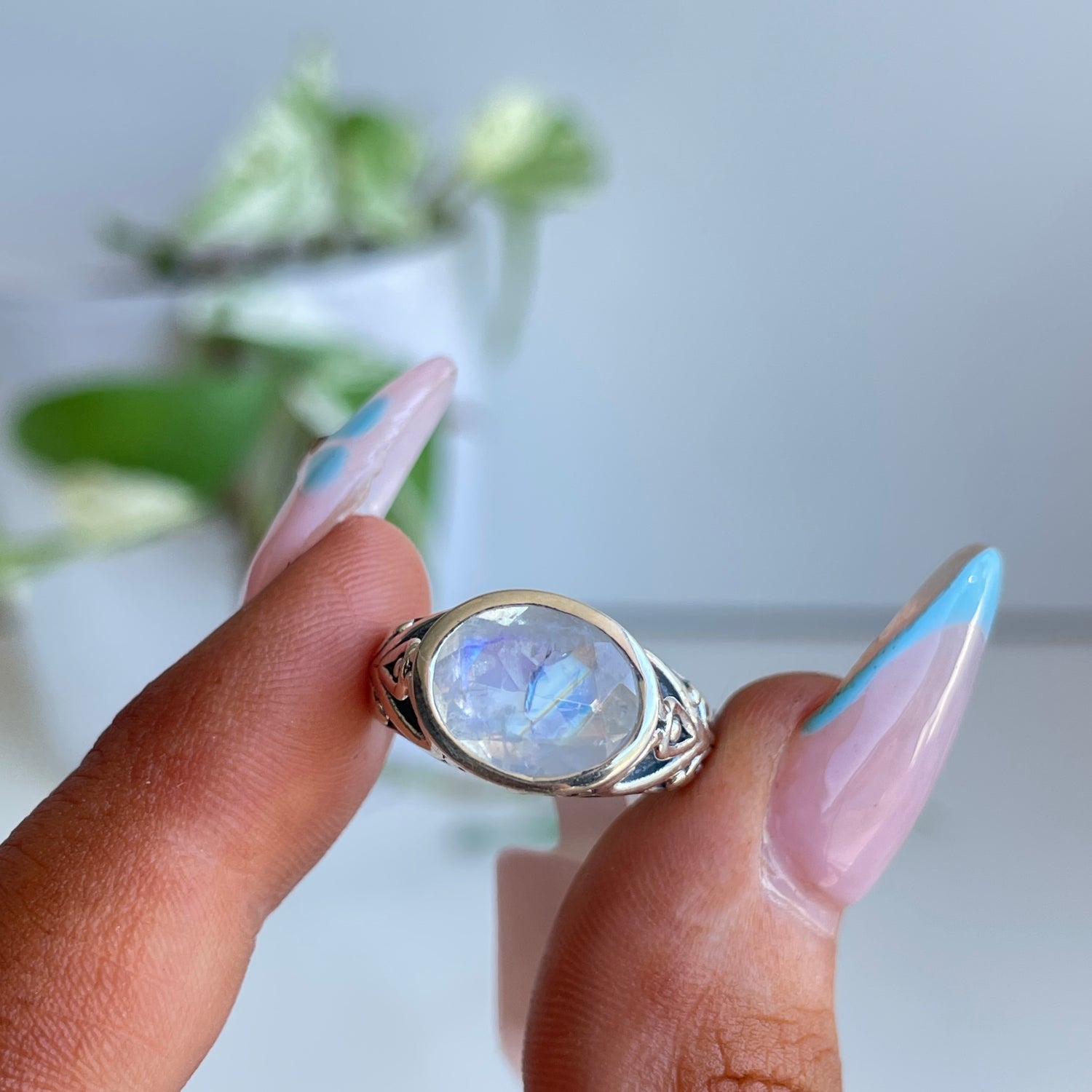 Moonstone Oval Ring Sz6