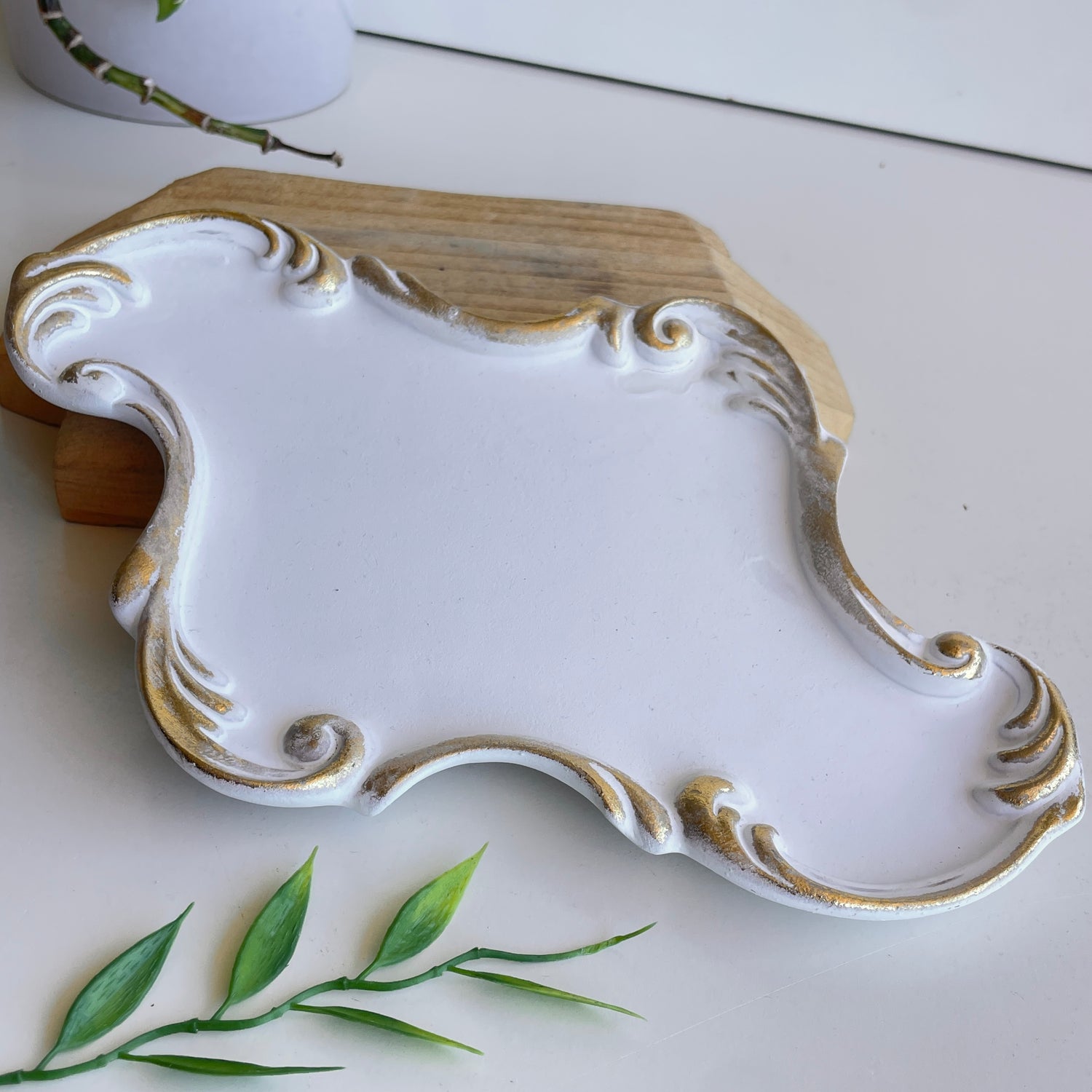 Moroccan White Tray BL77221