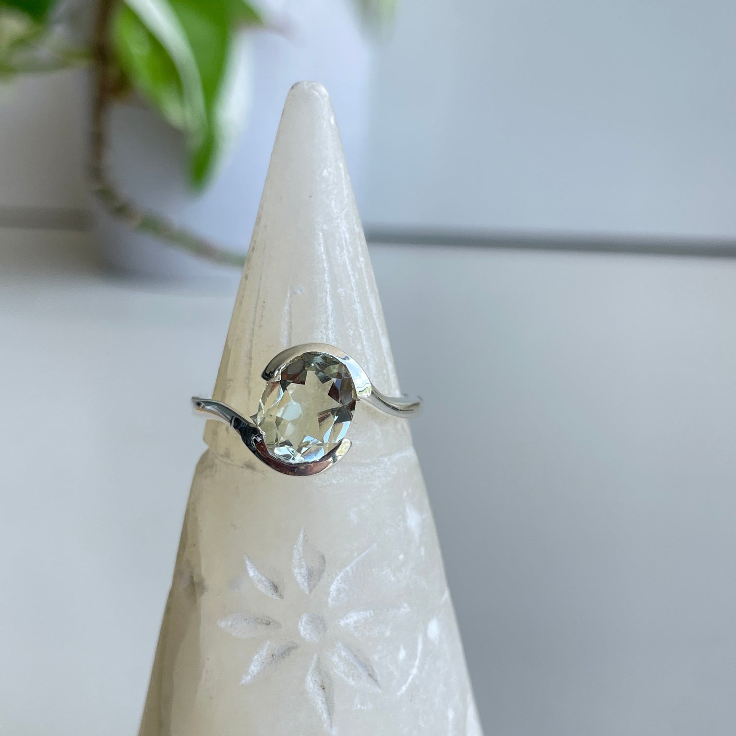 Green Amethyst Oval Ring