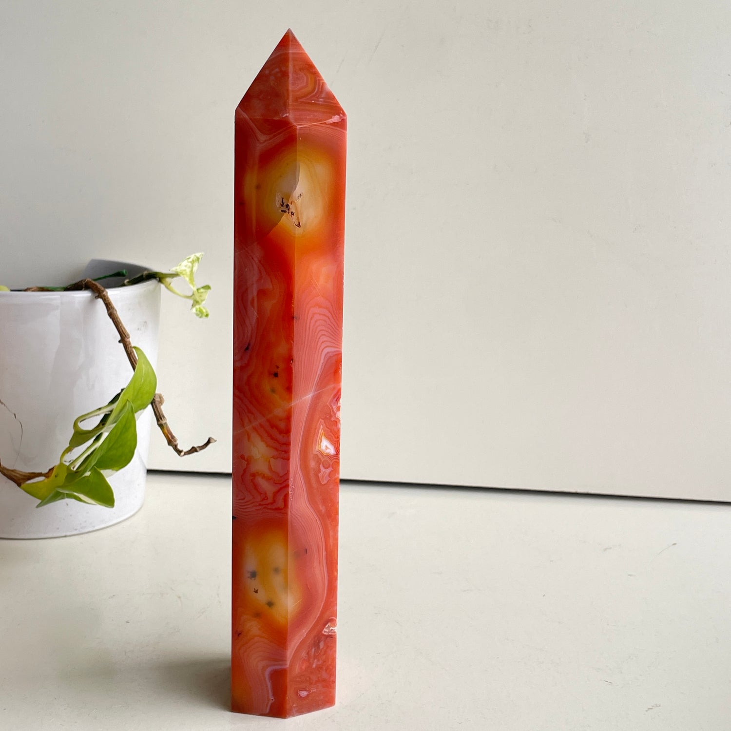Carnelian Generator 27.7cm