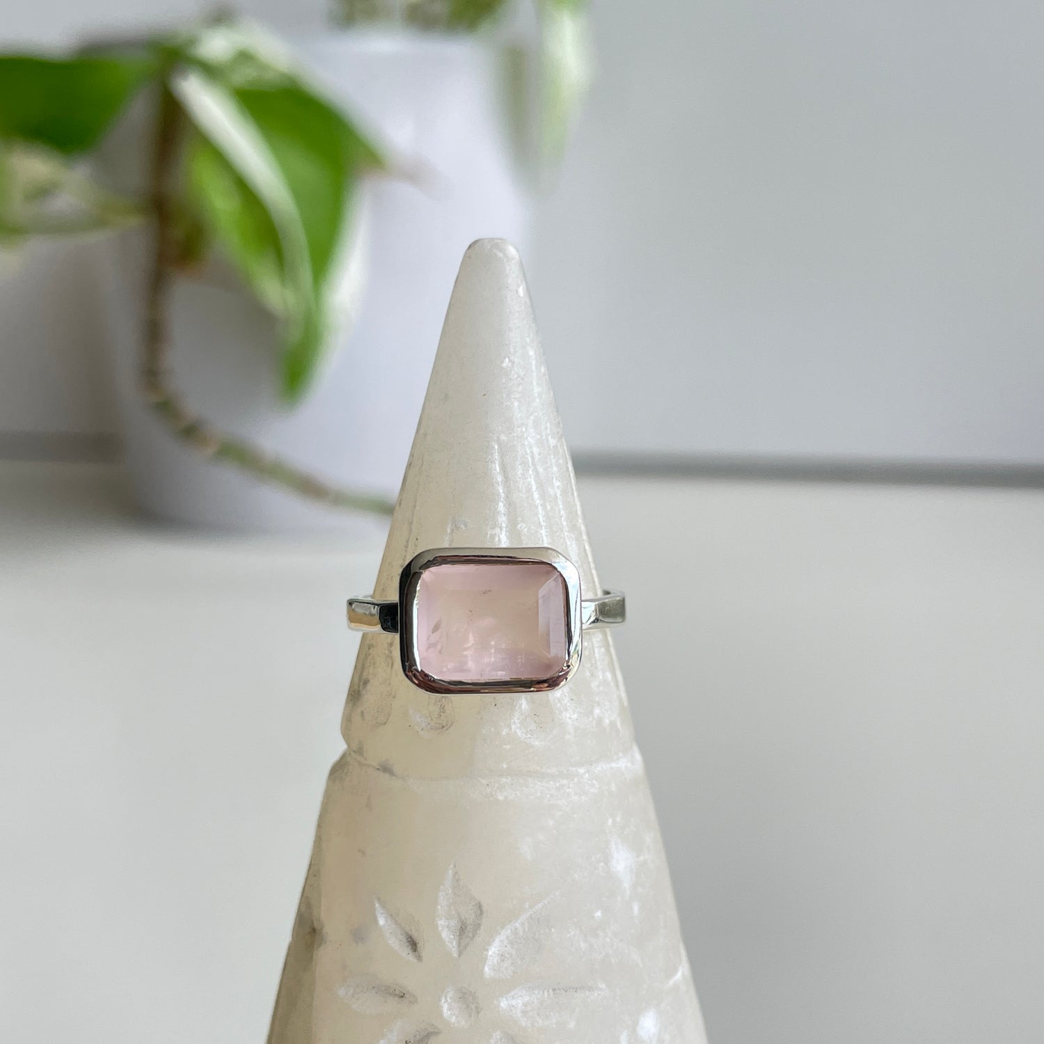 Rose Quartz Rectangle Ring