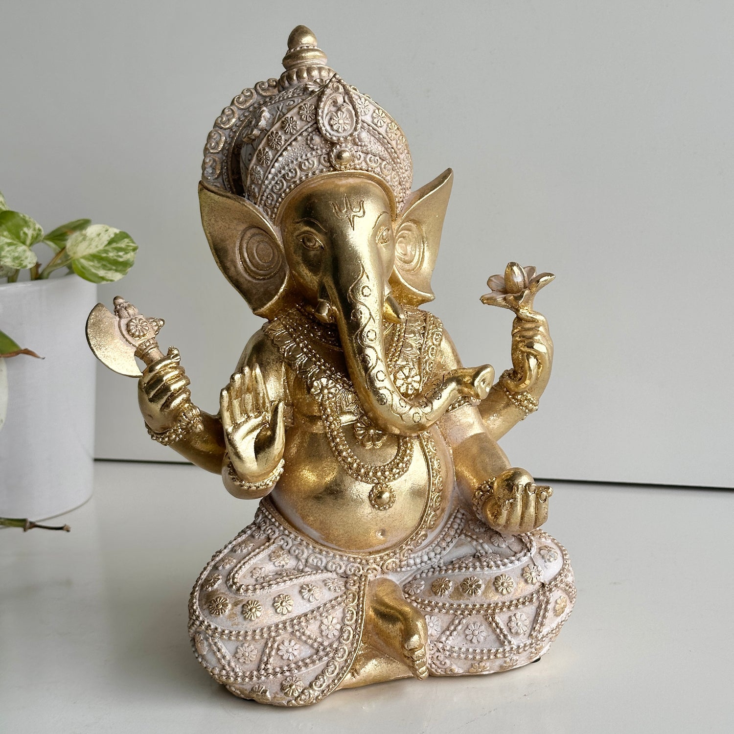 Gold Ganesh Sitting  PSB228A