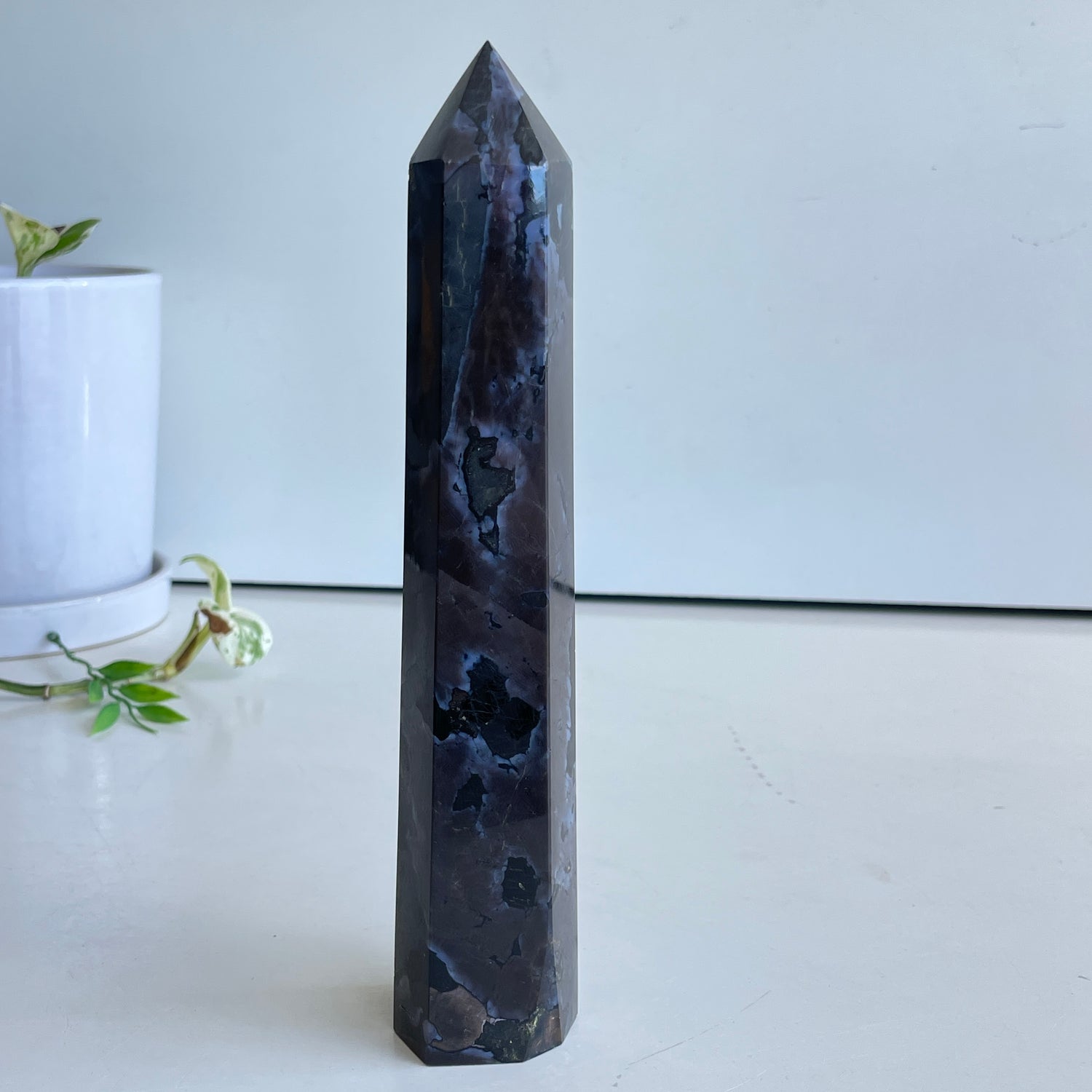 Merlinite Generator 20.9cm
