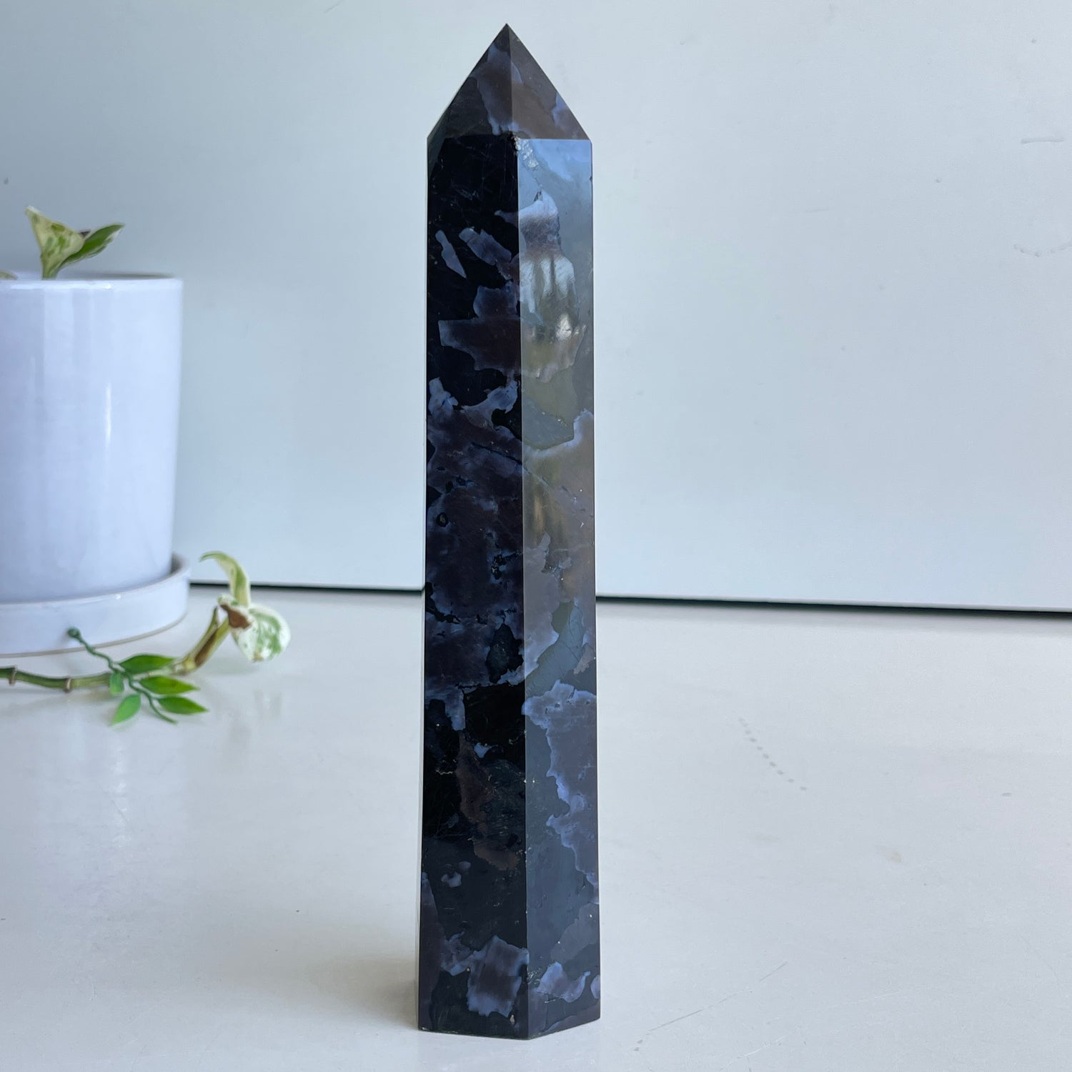 Merlinite Generator 20.9cm
